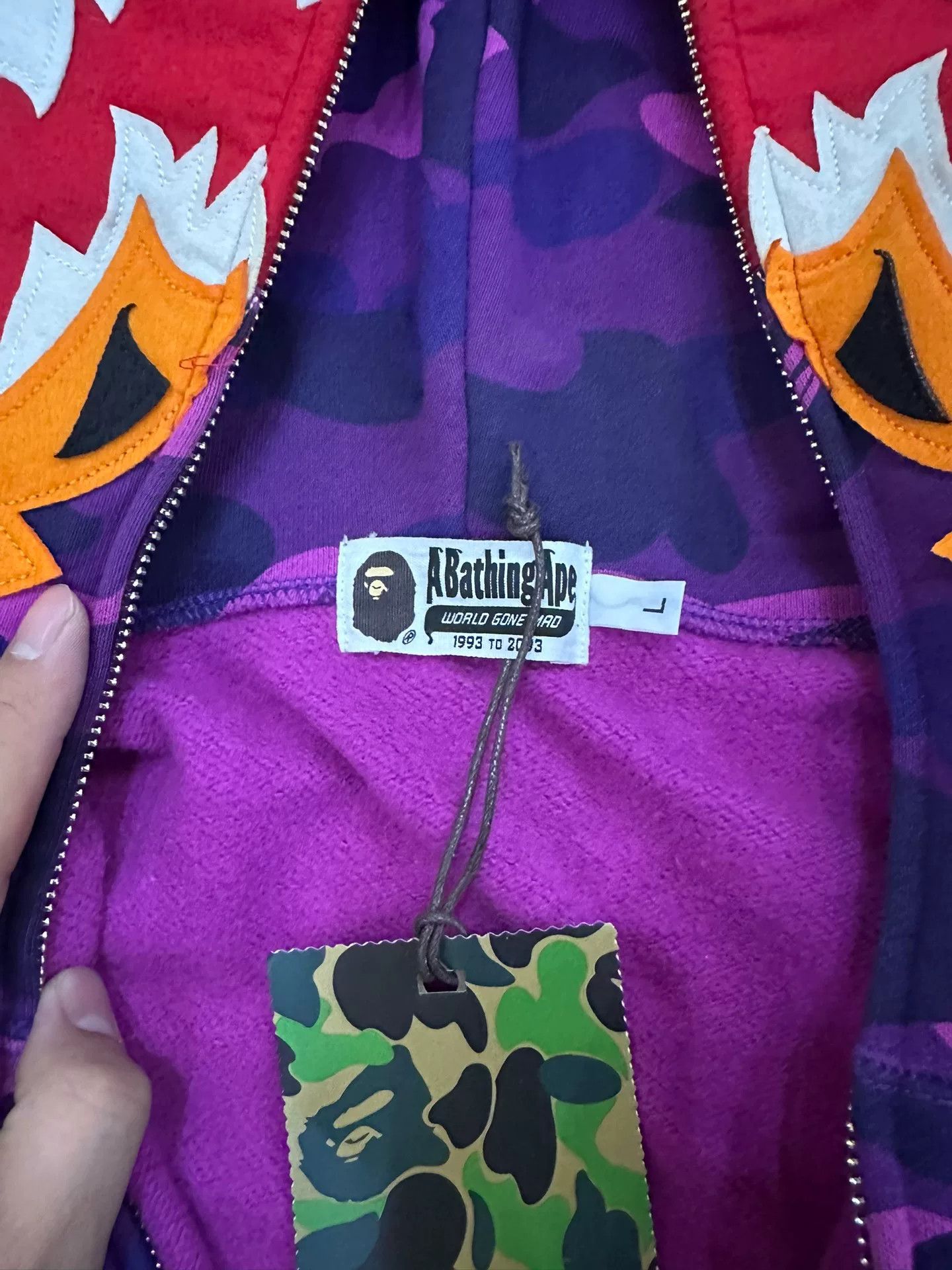 Bape Bape Multi Shark Sweatshirt Pullover Size US L / EU 52-54 / 3 - 3 Thumbnail