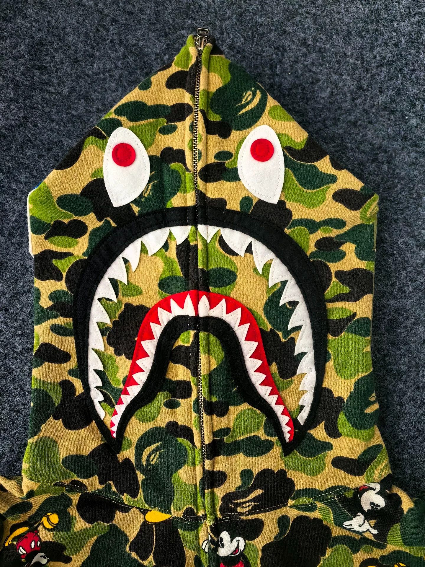 Bape Bape Multi Shark Sweatshirt Pullover Size US L / EU 52-54 / 3 - 4 Thumbnail
