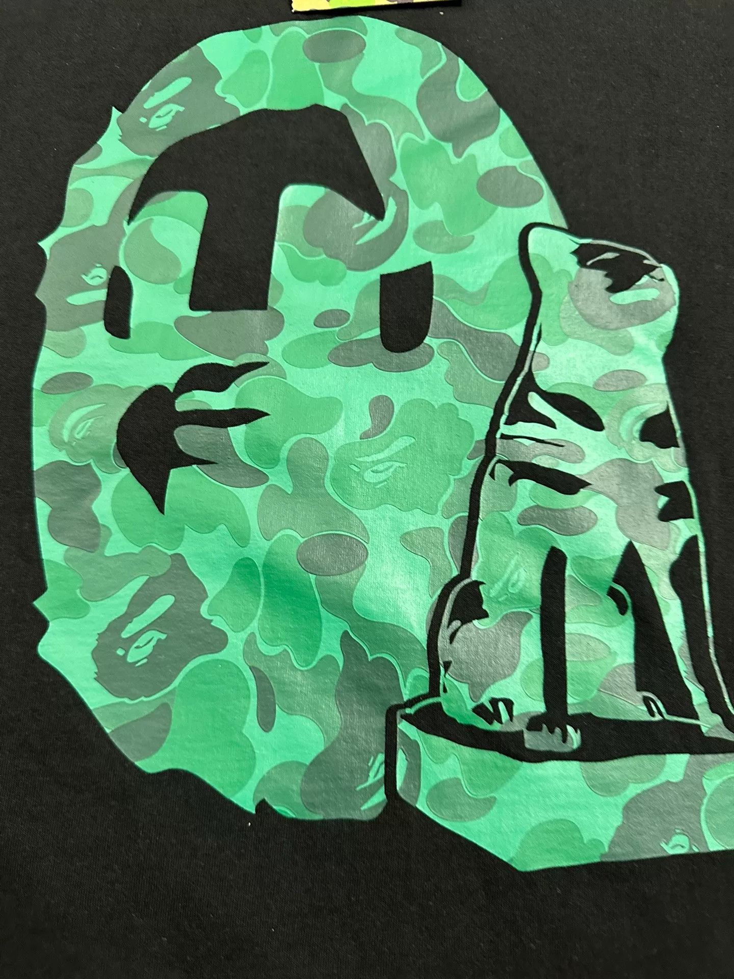 Bape Bape T Multi Shark T-Shirt Casual Size US XXL / EU 58 / 5 - 3 Thumbnail