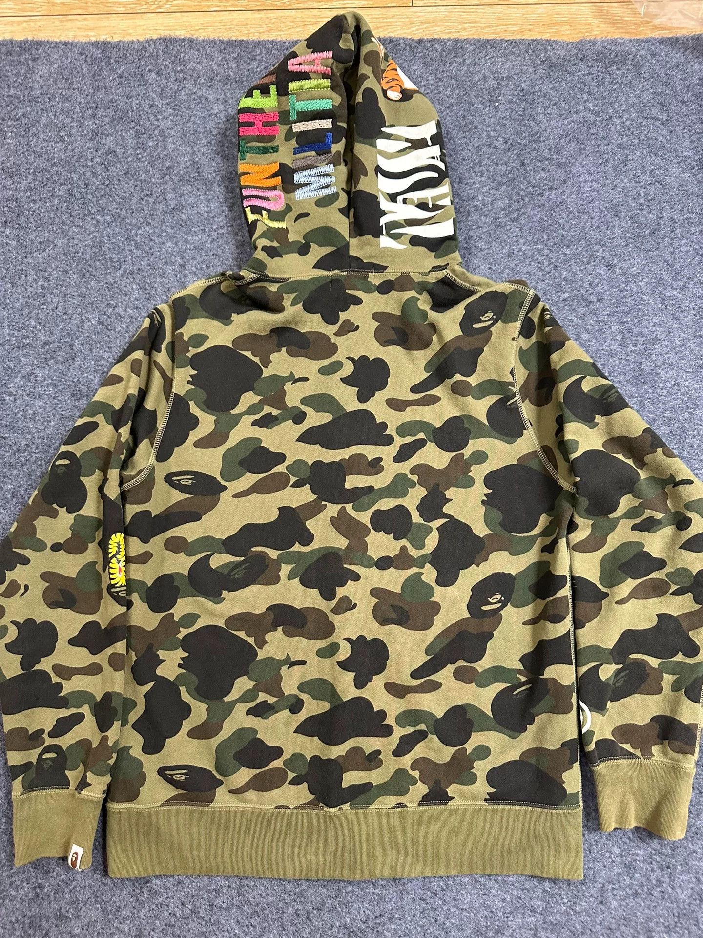 Bape Bape Multi Shark Sweatshirt Pullover Size US XL / EU 56 / 4 - 2 Thumbnail