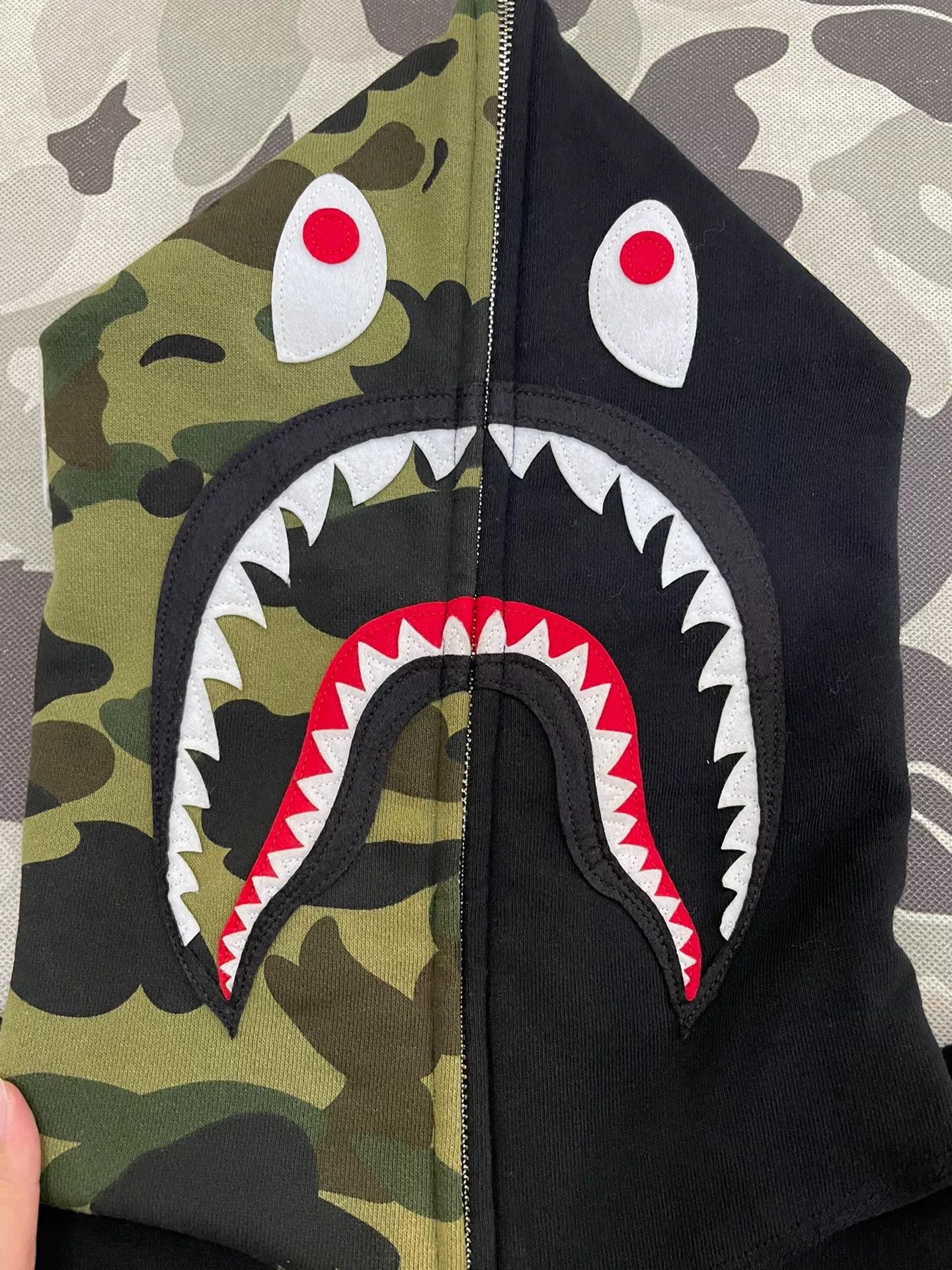 Bape Bape Shark Sweatshirt Pullover Size US L / EU 52-54 / 3 - 3 Thumbnail
