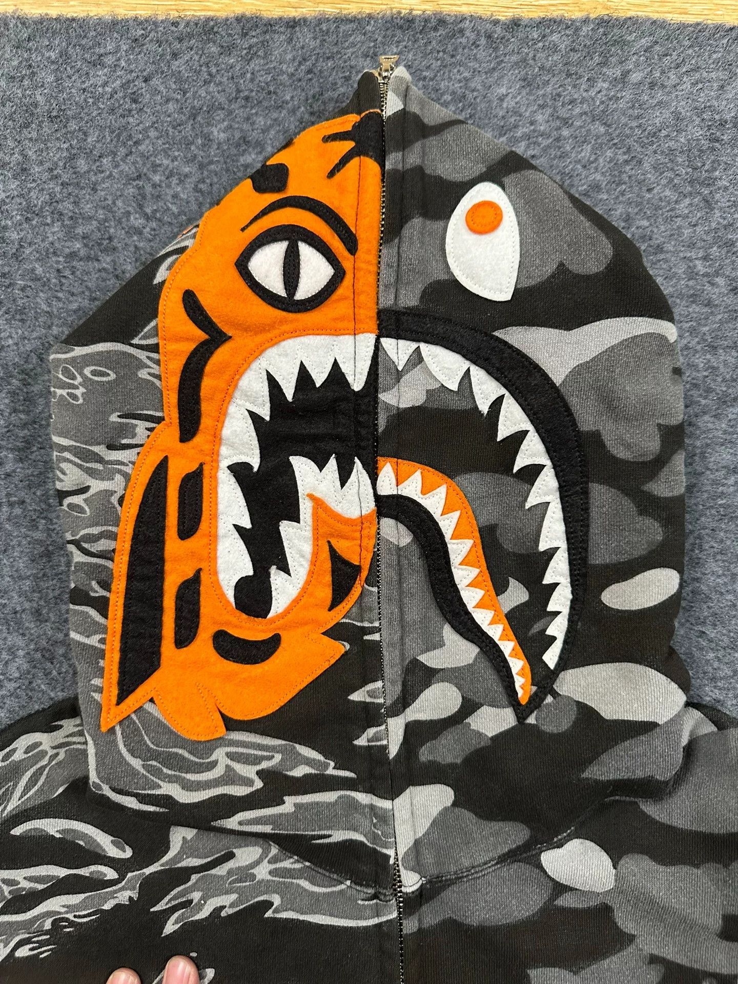 Bape Bape Und Multi Shark Sweatshirt Size US XL / EU 56 / 4 - 3 Thumbnail