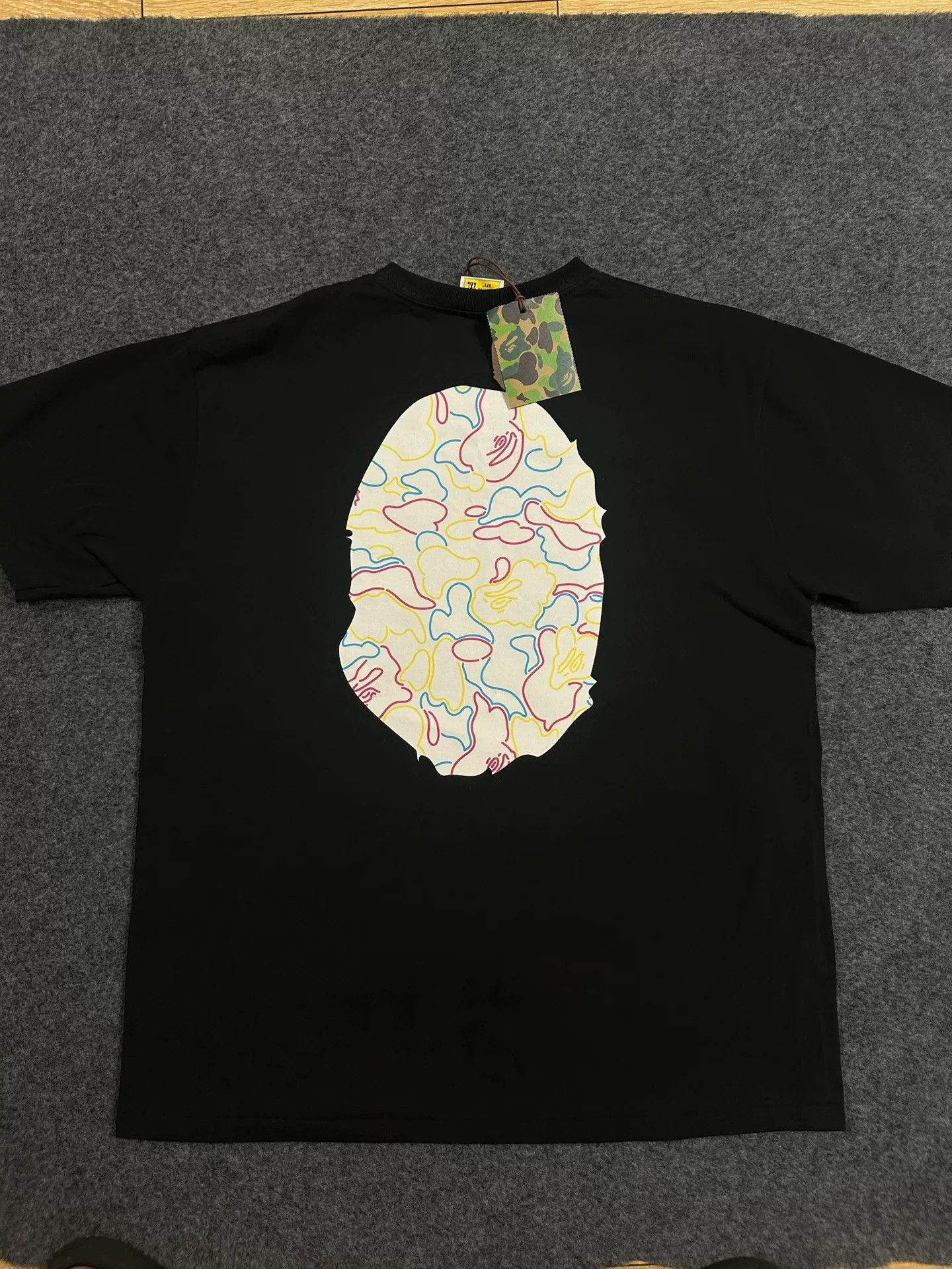 Bape Bape T Multi Shark T-Shirt Casual Size US XXL / EU 58 / 5 - 2 Thumbnail