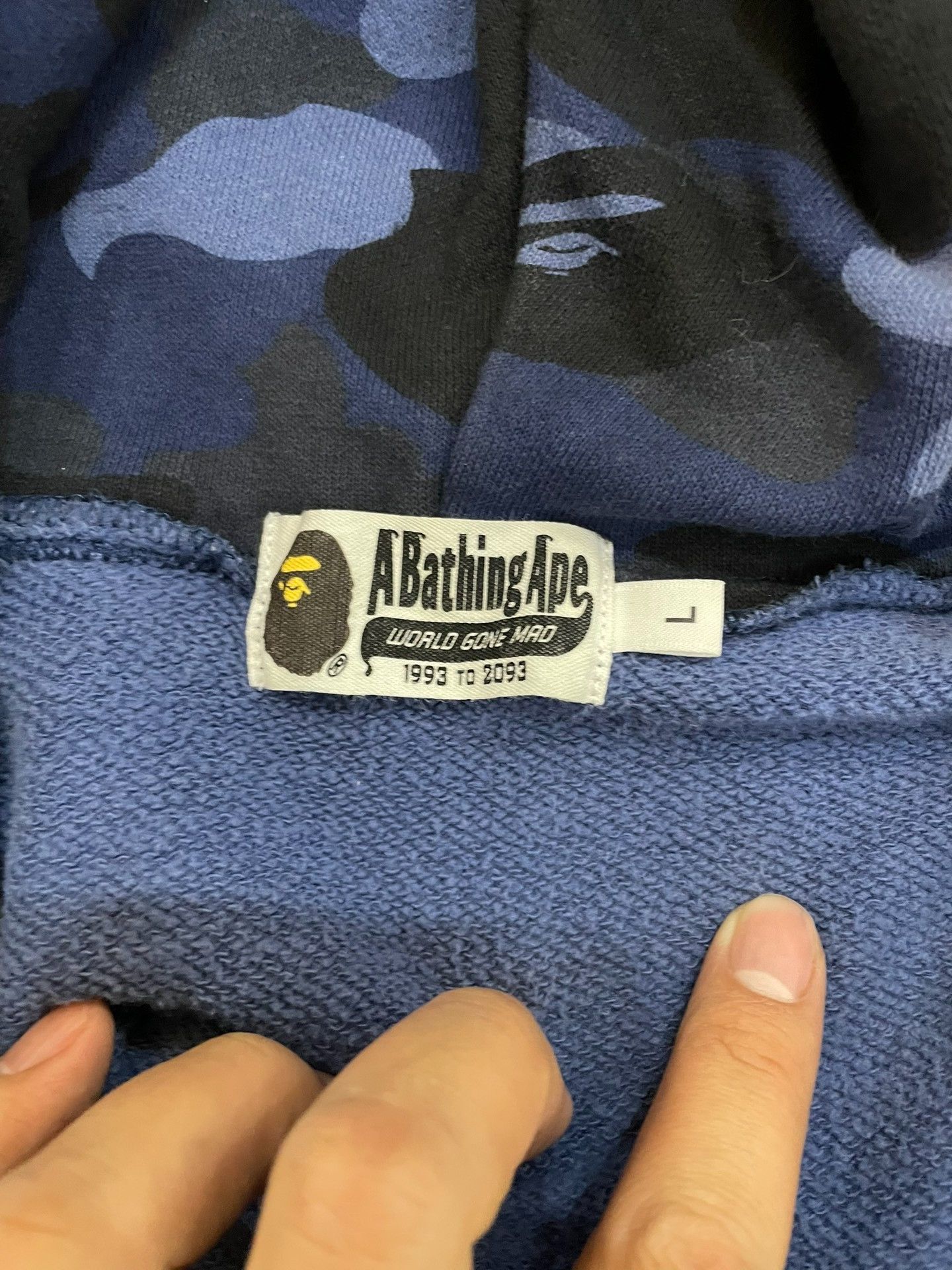 Bape Bape Multi Shark Sweatshirt Pullover Size US L / EU 52-54 / 3 - 5 Thumbnail