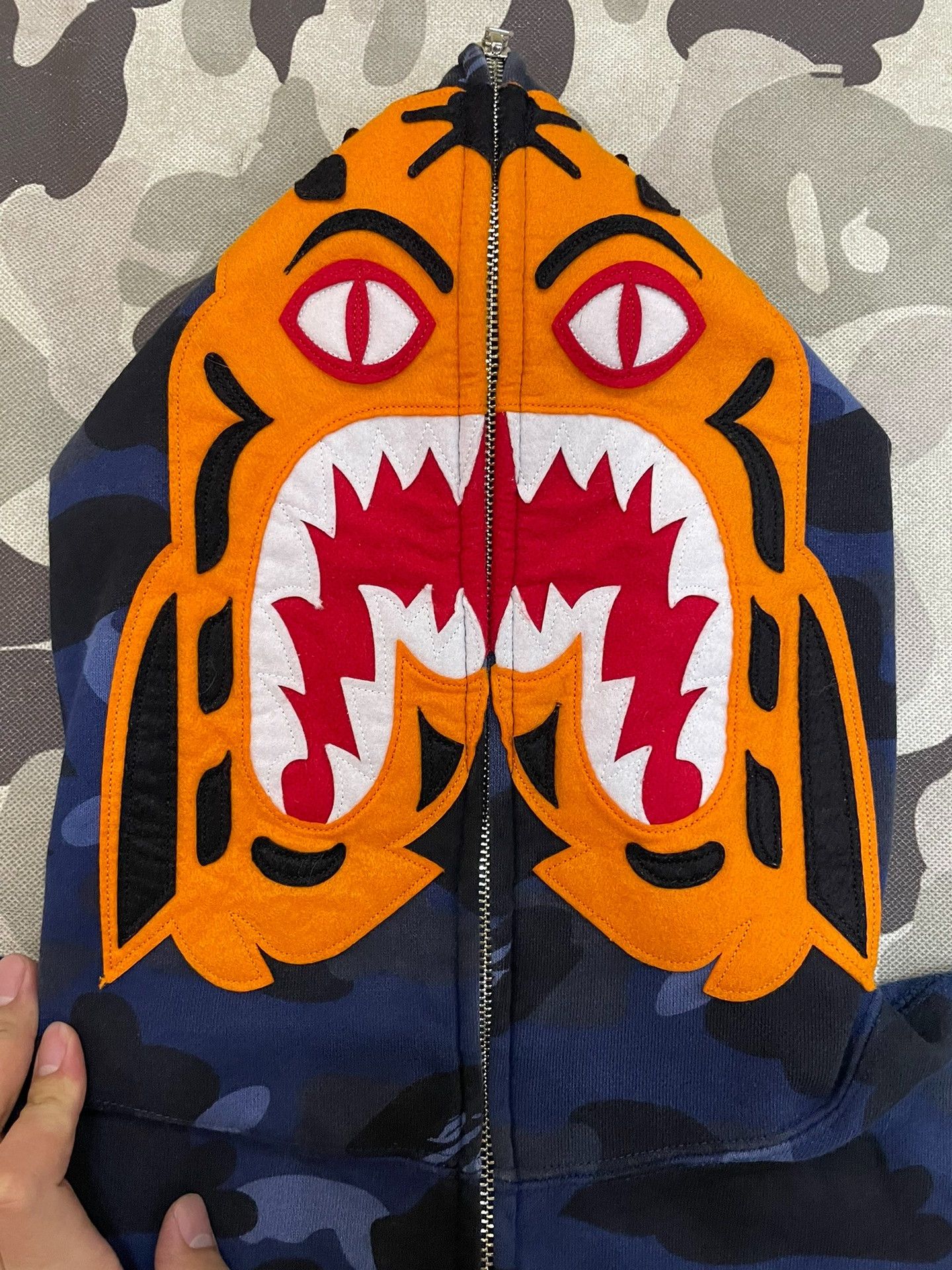 Bape Bape Multi Shark Sweatshirt Pullover Size US L / EU 52-54 / 3 - 2 Thumbnail