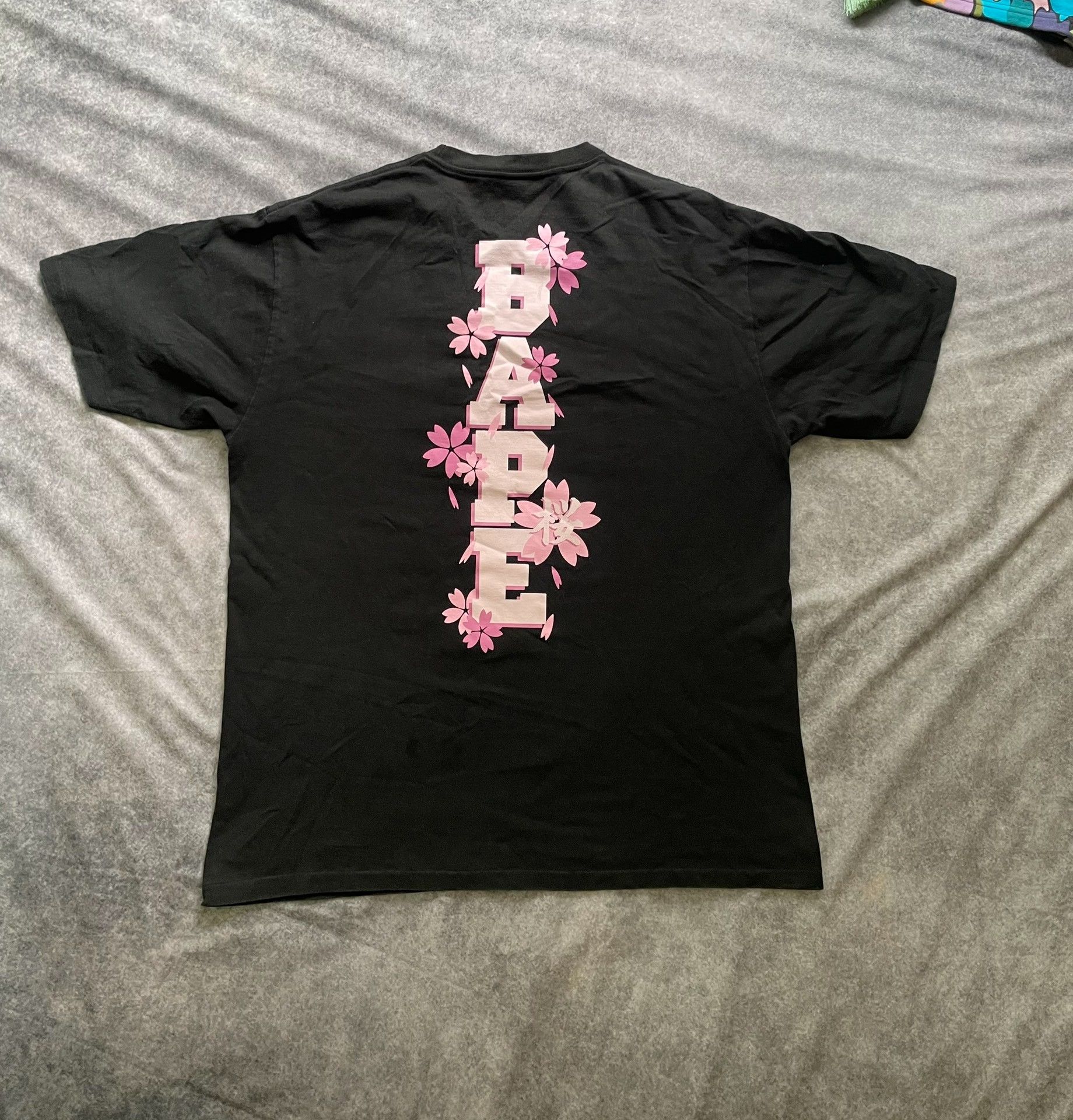 Bape Bape T Multi Shark T-Shirt Casual Size US L / EU 52-54 / 3 - 2 Thumbnail