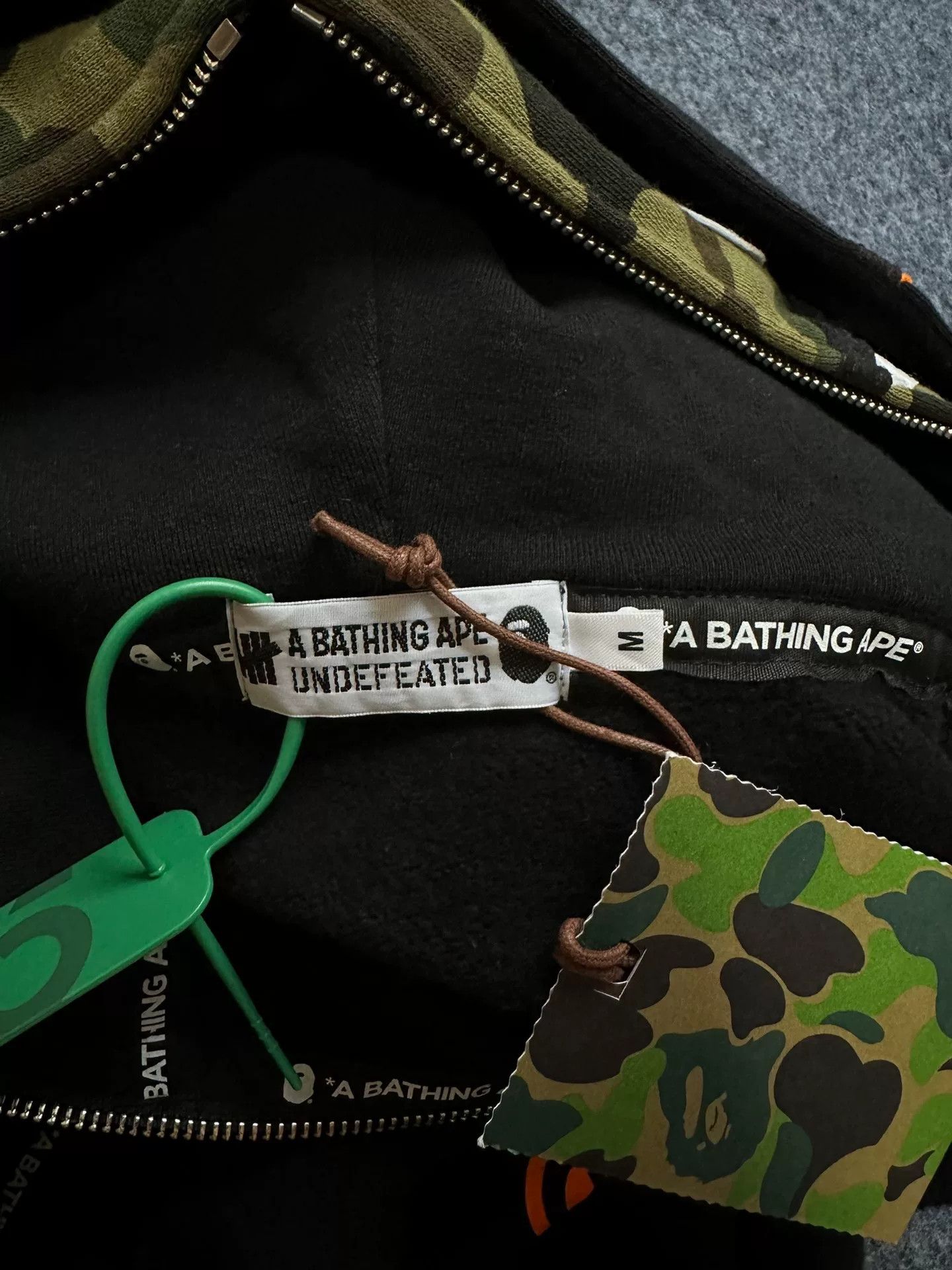 Bape Bape Und Multi Shark Sweatshirt Size US M / EU 48-50 / 2 - 7 Thumbnail