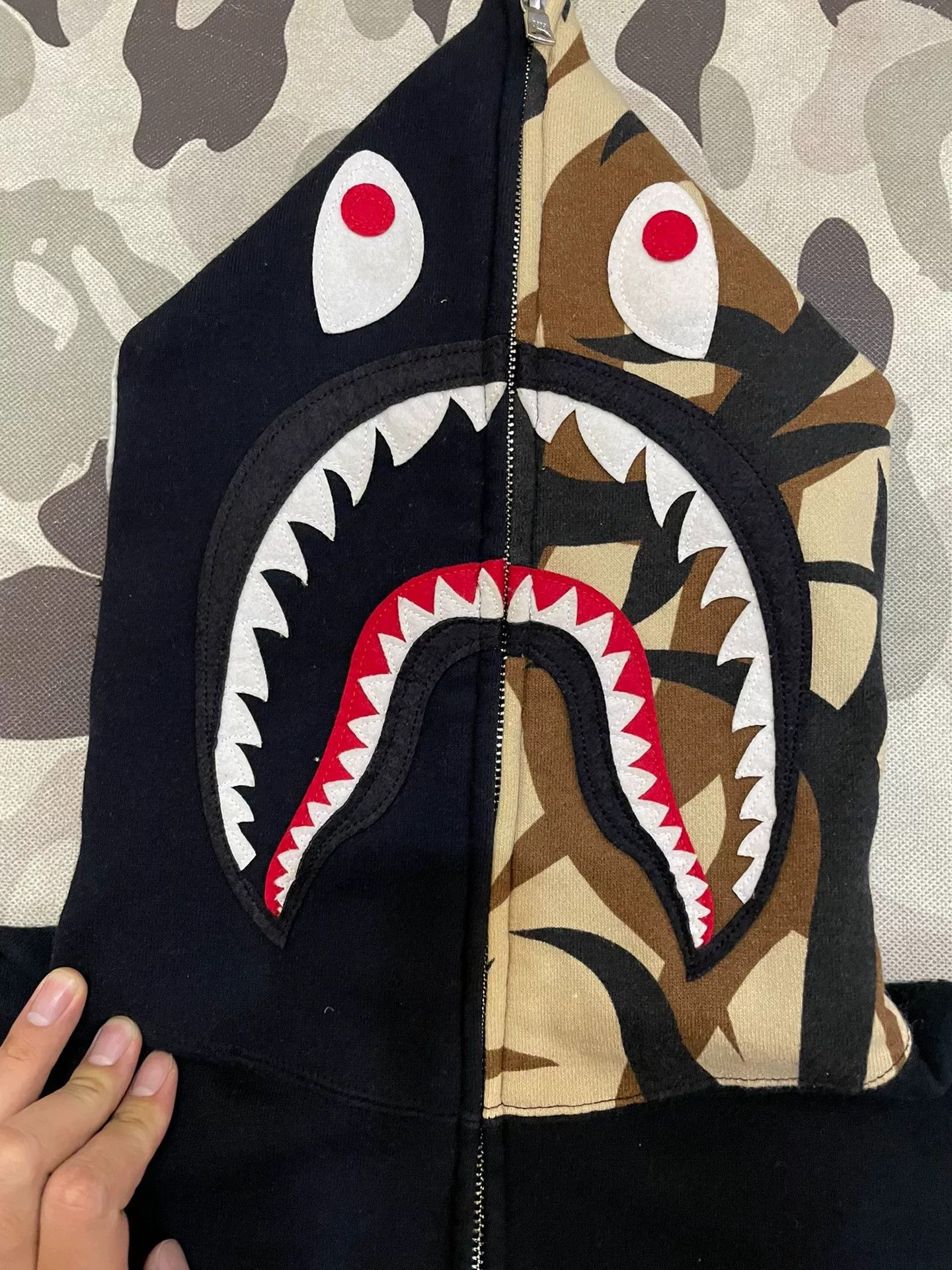 Bape Bape Shark Sweatshirt Pullover Size US M / EU 48-50 / 2 - 2 Thumbnail