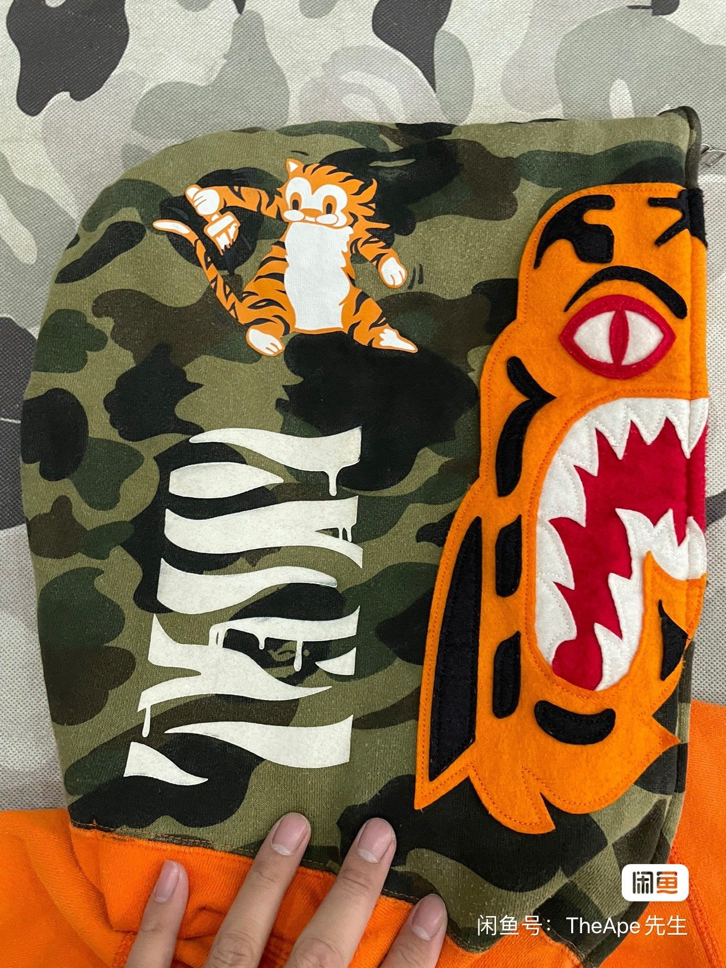 Bape Bape Orange Shark Sweatshirt Pullover Size US XL / EU 56 / 4 - 5 Thumbnail