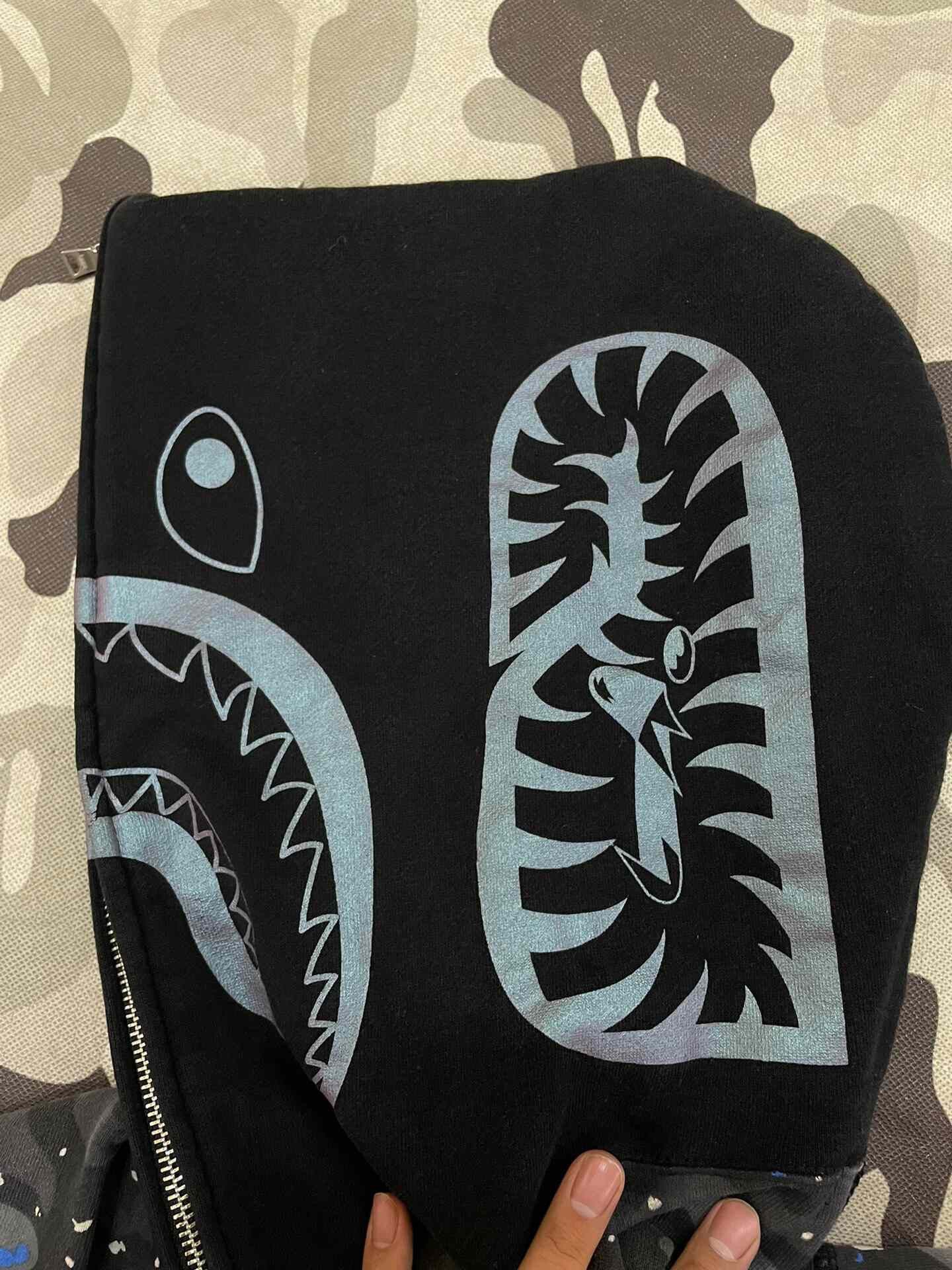 Bape Bape Multi Shark Sweatshirt Pullover Size US L / EU 52-54 / 3 - 4 Thumbnail