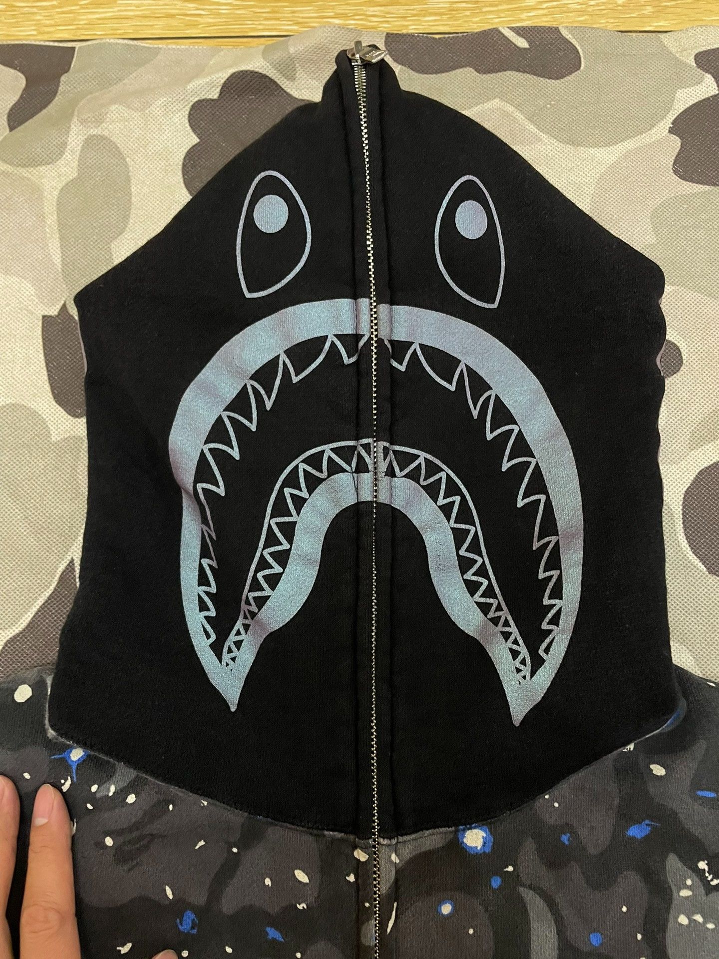 Bape Bape Multi Shark Sweatshirt Pullover Size US L / EU 52-54 / 3 - 2 Thumbnail