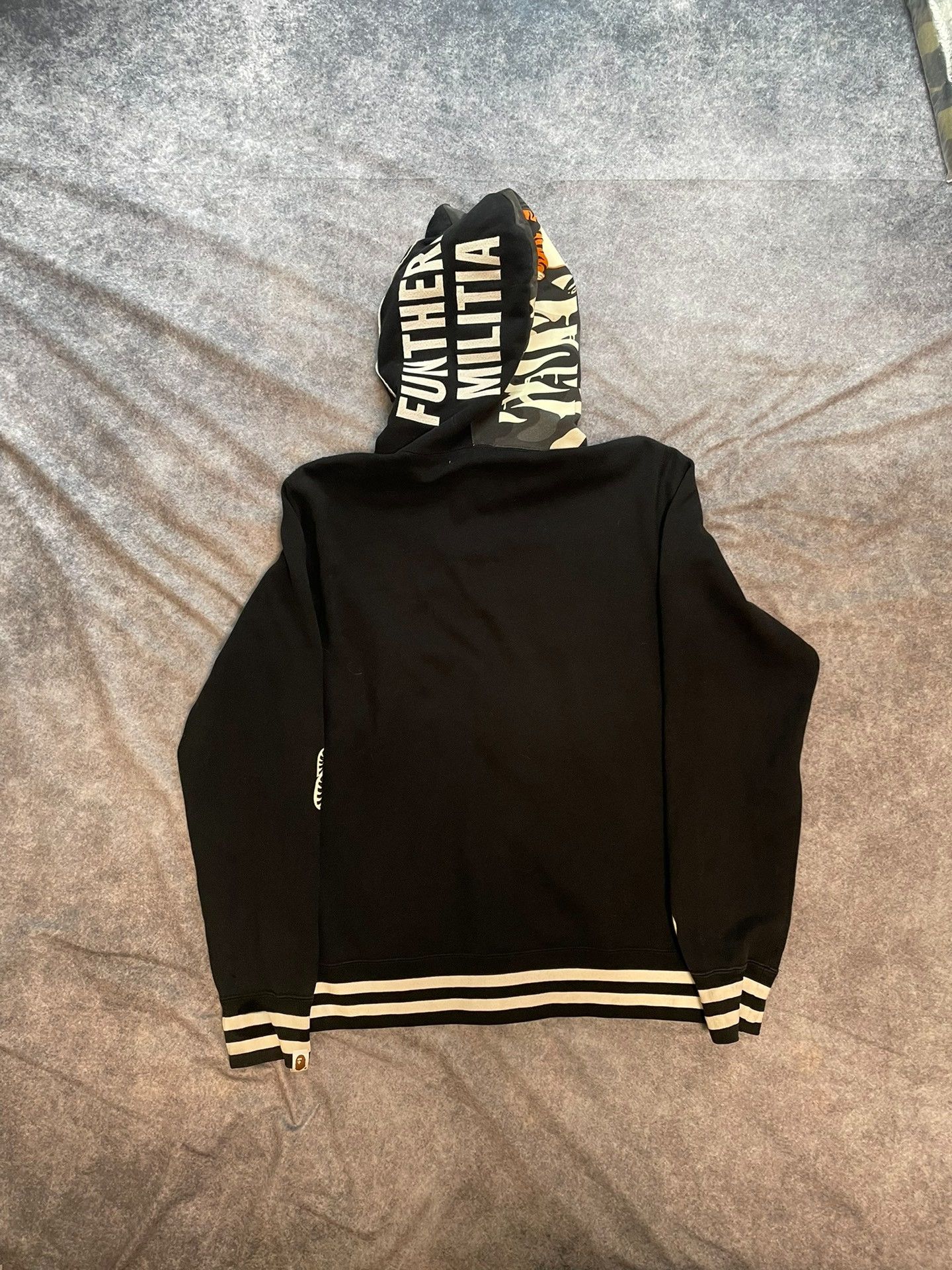 Bape Bape Multi Shark Sweatshirt Pullover Size US L / EU 52-54 / 3 - 2 Thumbnail