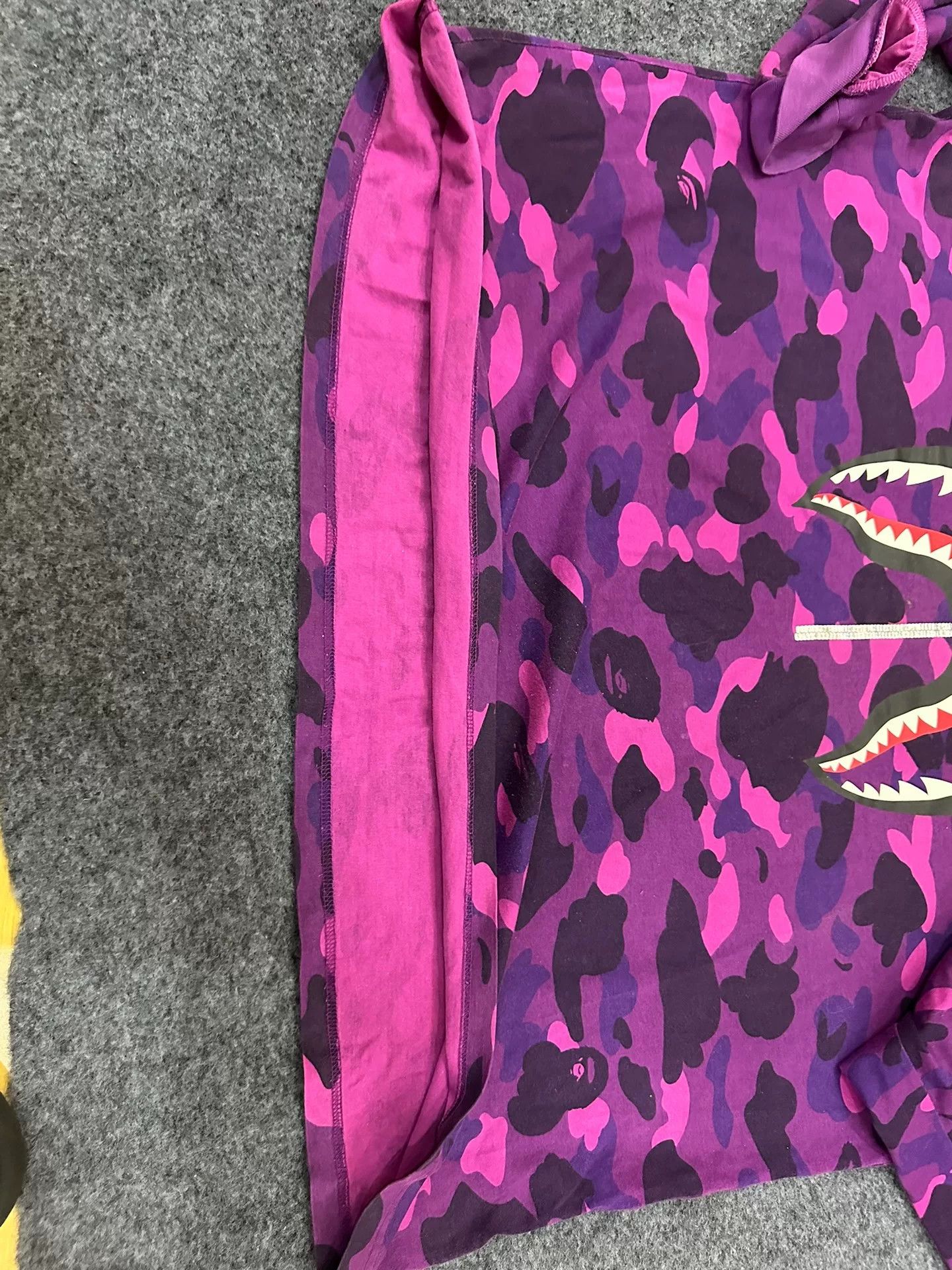 Bape Bape T Multi Shark Long Sleeve Tee Size US XXL / EU 58 / 5 - 6 Thumbnail