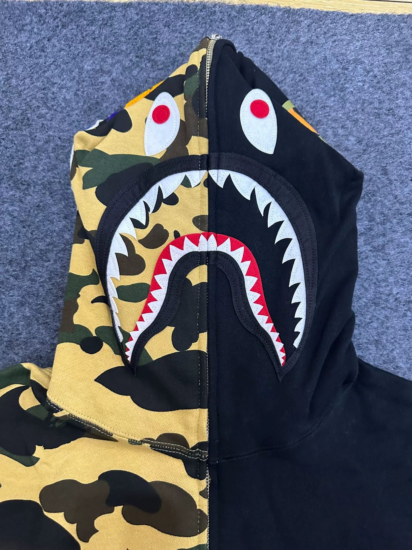 Bape Bape Multi Shark Sweatshirt Pullover Size US L / EU 52-54 / 3 - 3 Thumbnail