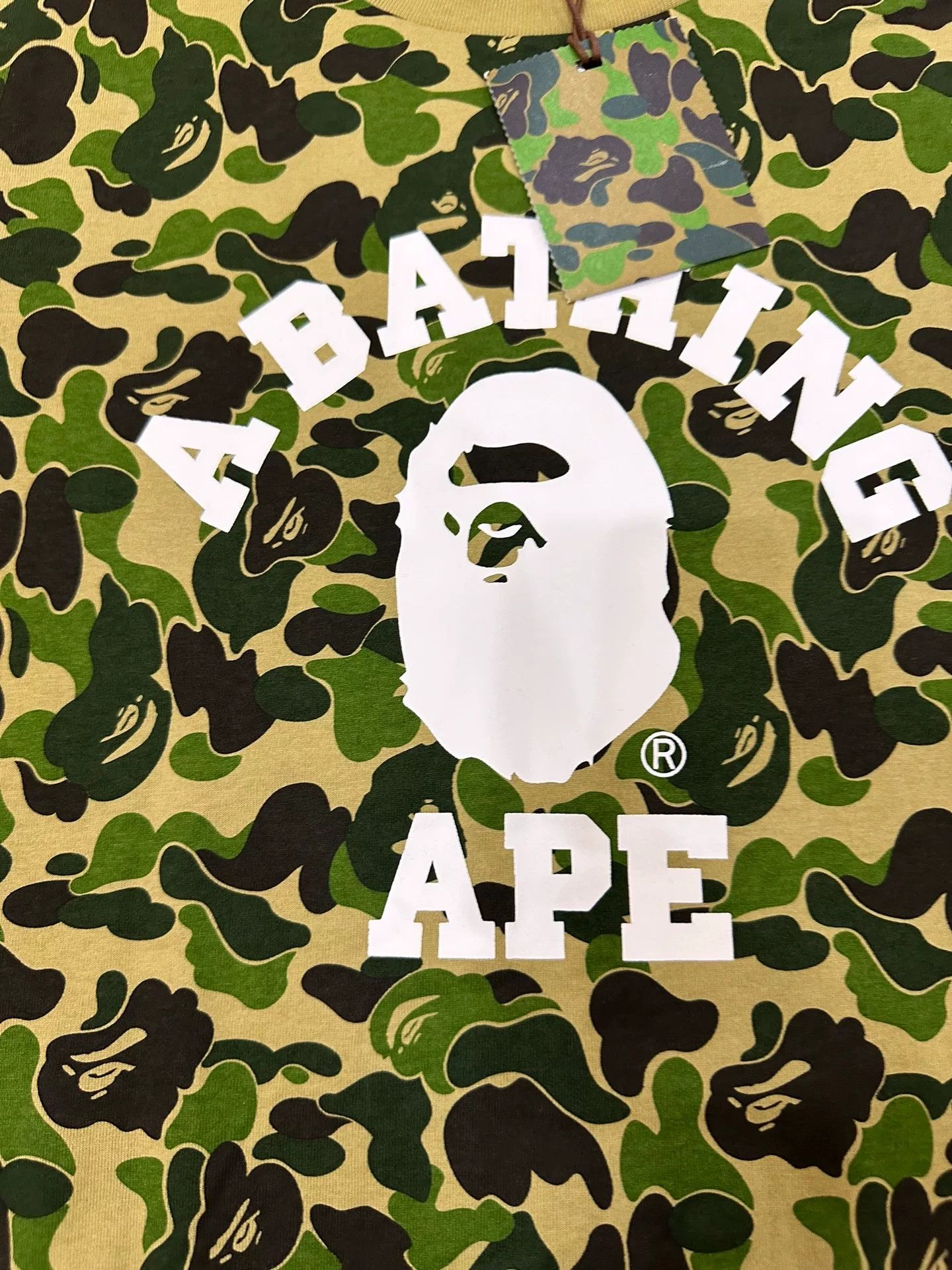 Bape Bape T Multi Shark T-Shirt Casual Size US XXL / EU 58 / 5 - 3 Thumbnail