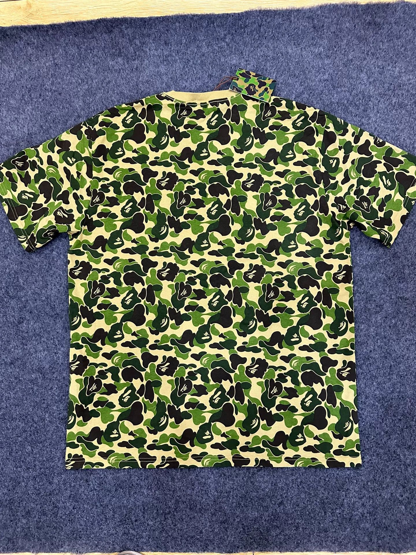 Bape Bape T Multi Shark T-Shirt Casual Size US XXL / EU 58 / 5 - 2 Thumbnail
