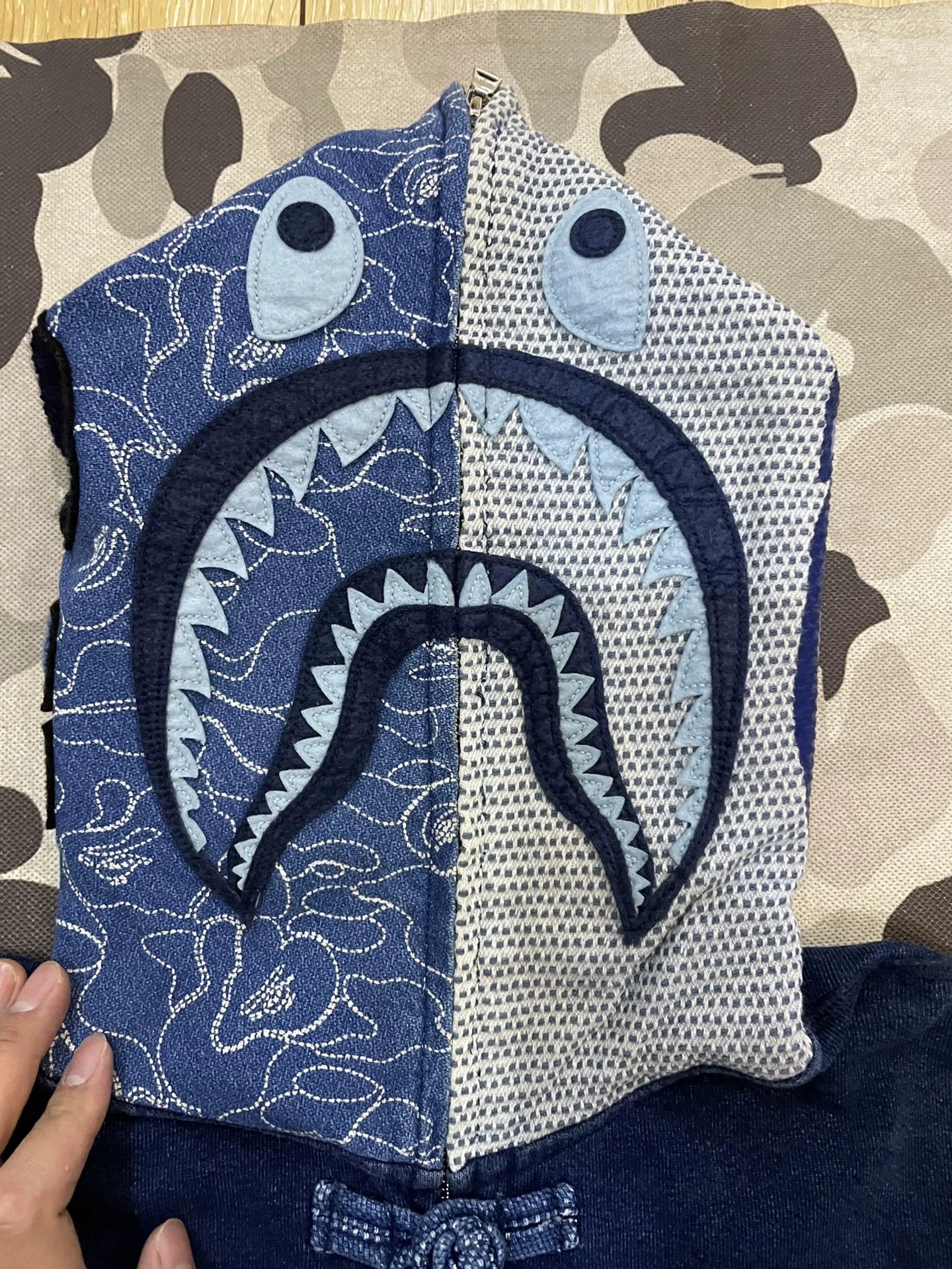 Bape Bape Shark Sweatshirt Pullover Size US L / EU 52-54 / 3 - 2 Thumbnail