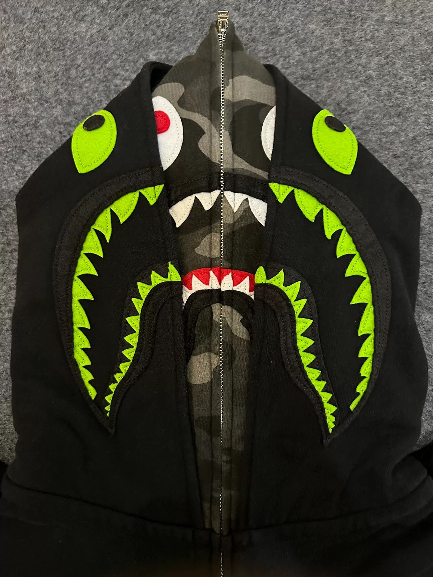 Bape Bape Und Multi Glow Sweatshirt Size US XL / EU 56 / 4 - 3 Thumbnail