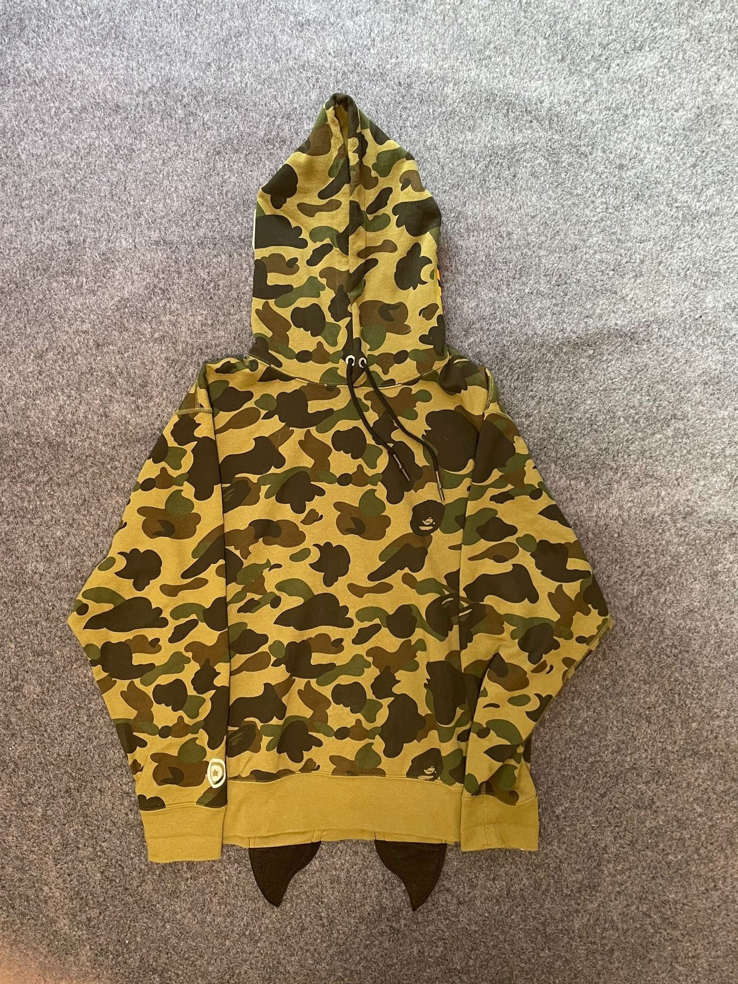 Bape Bape Multi Shark Sweatshirt Pullover Size US M / EU 48-50 / 2 - 2 Thumbnail