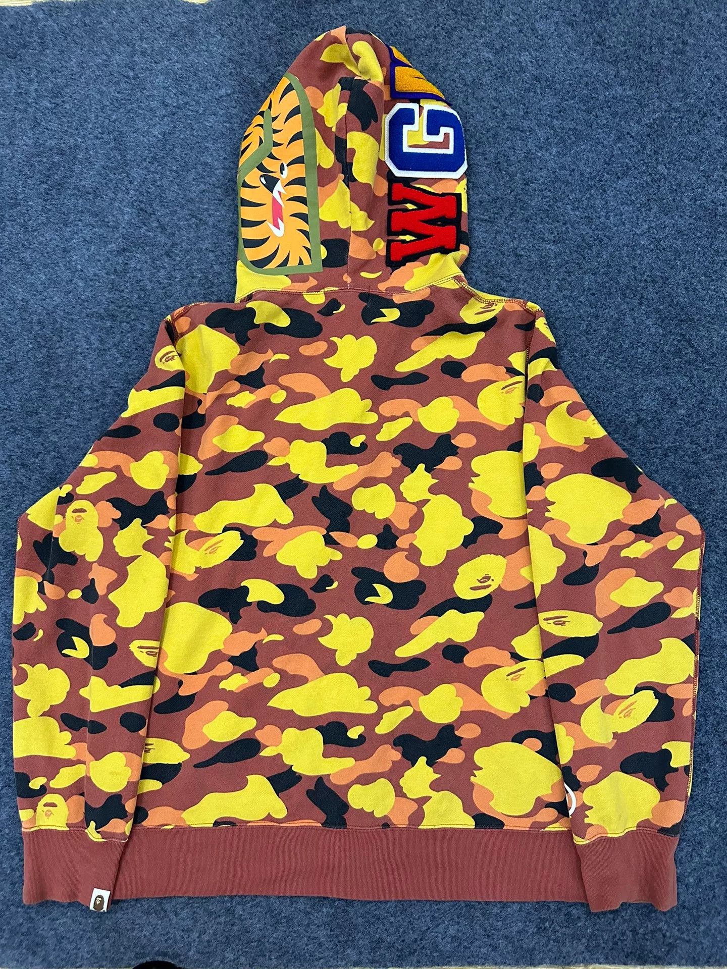 Bape Bape Multi Shark Sweatshirt Pullover Size US XL / EU 56 / 4 - 2 Thumbnail