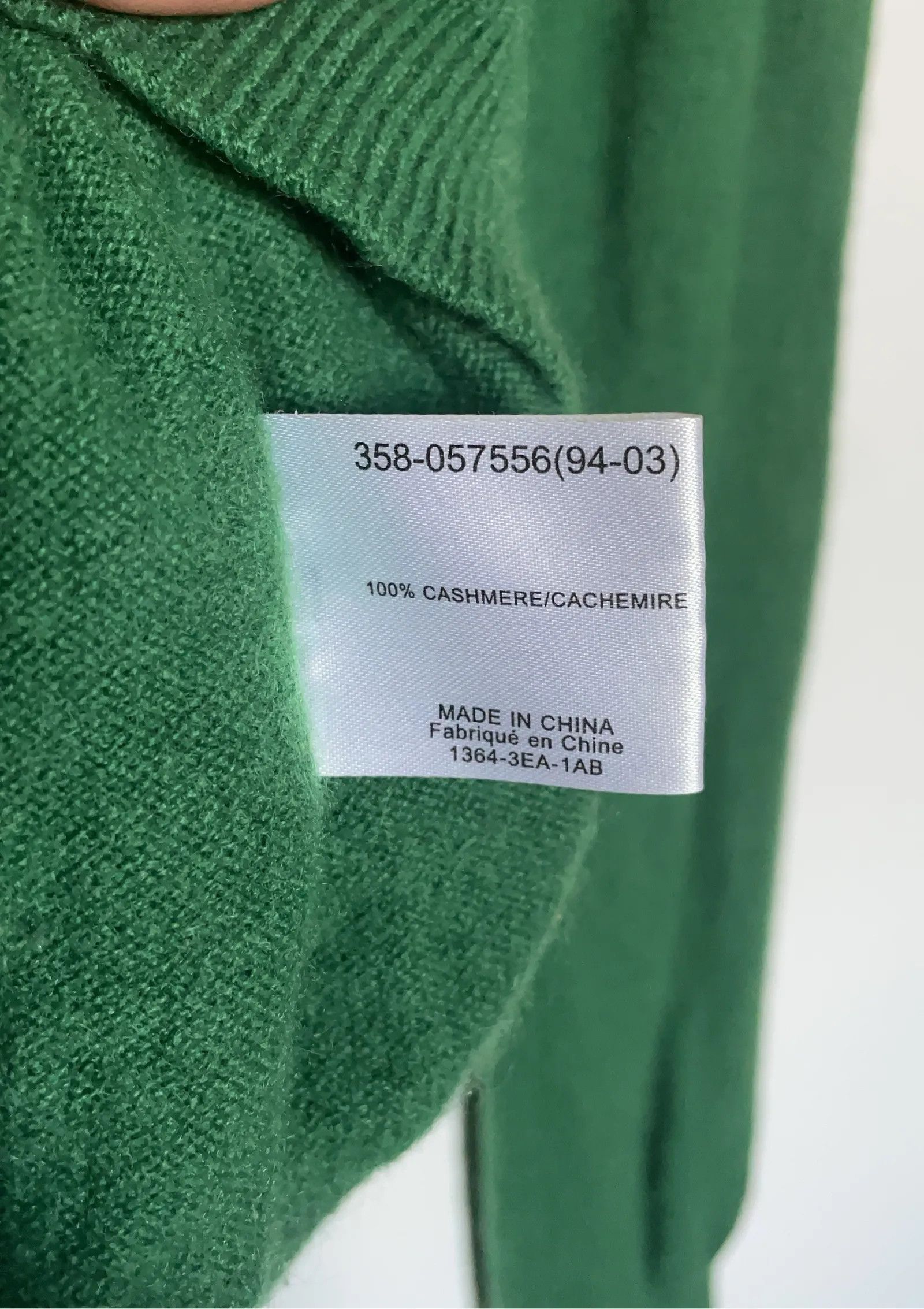 Uniqlo Uniqlo Sweater Size M / US 6-8 / IT 42-44 - 3 Thumbnail