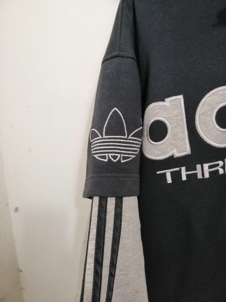Adidas Vintage Adidas Hoodies Big Logo Design Black Gray Design Size US M / EU 48-50 / 2 - 7 Thumbnail