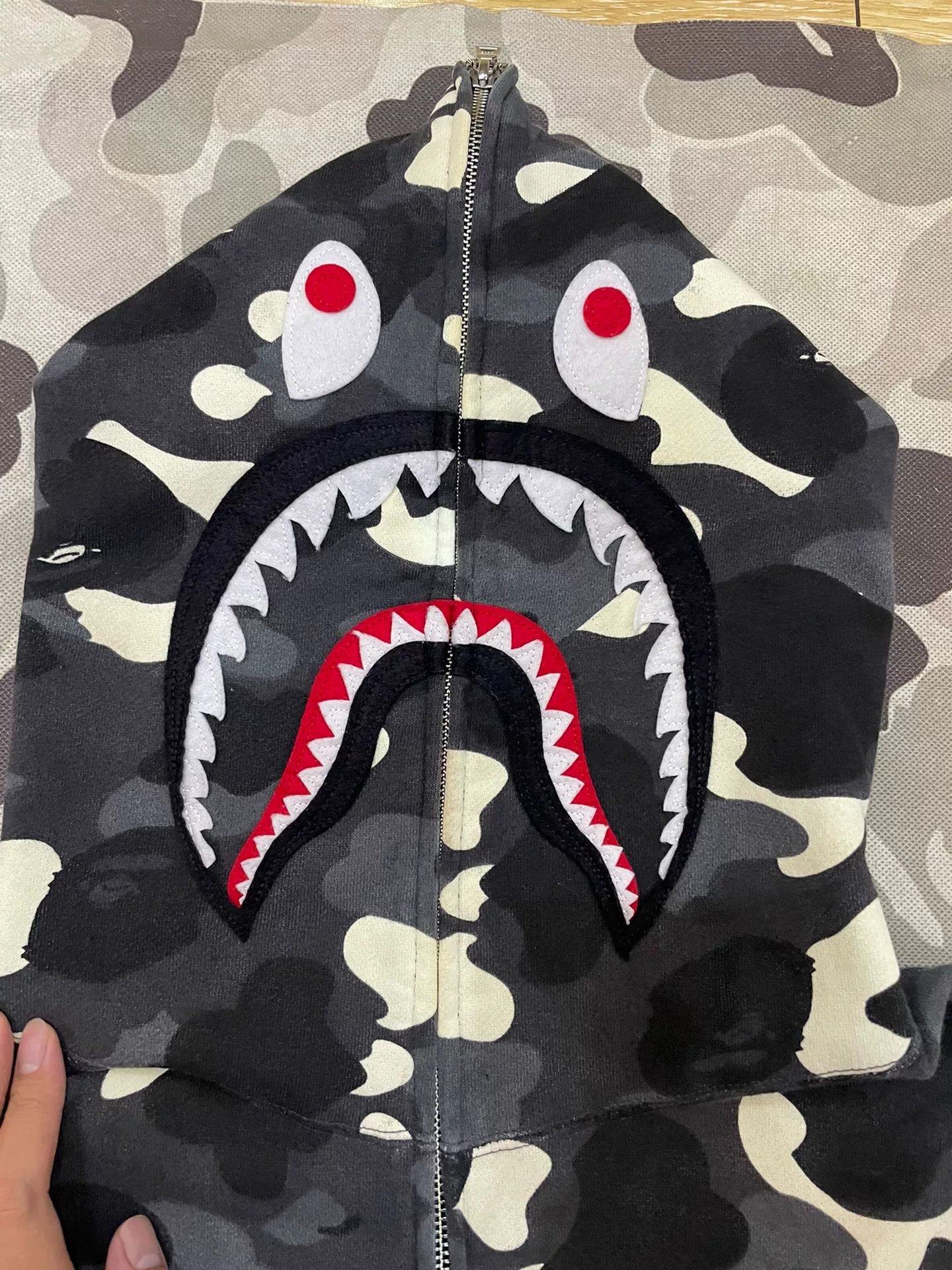 Bape Bape X Shark Sweatshirt Pullover Size US XXL / EU 58 / 5 - 2 Thumbnail