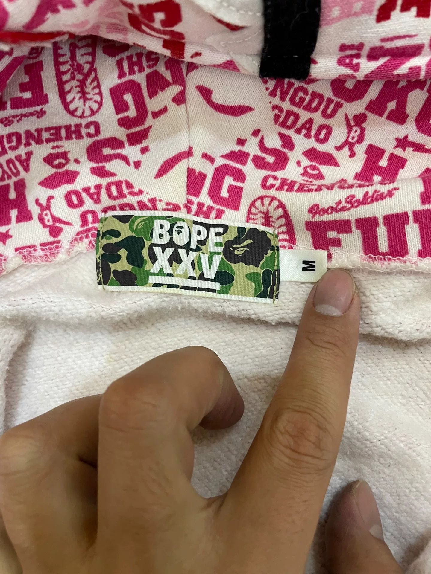 Bape Bape Pink Shark Sweatshirt Pullover Size US M / EU 48-50 / 2 - 4 Thumbnail