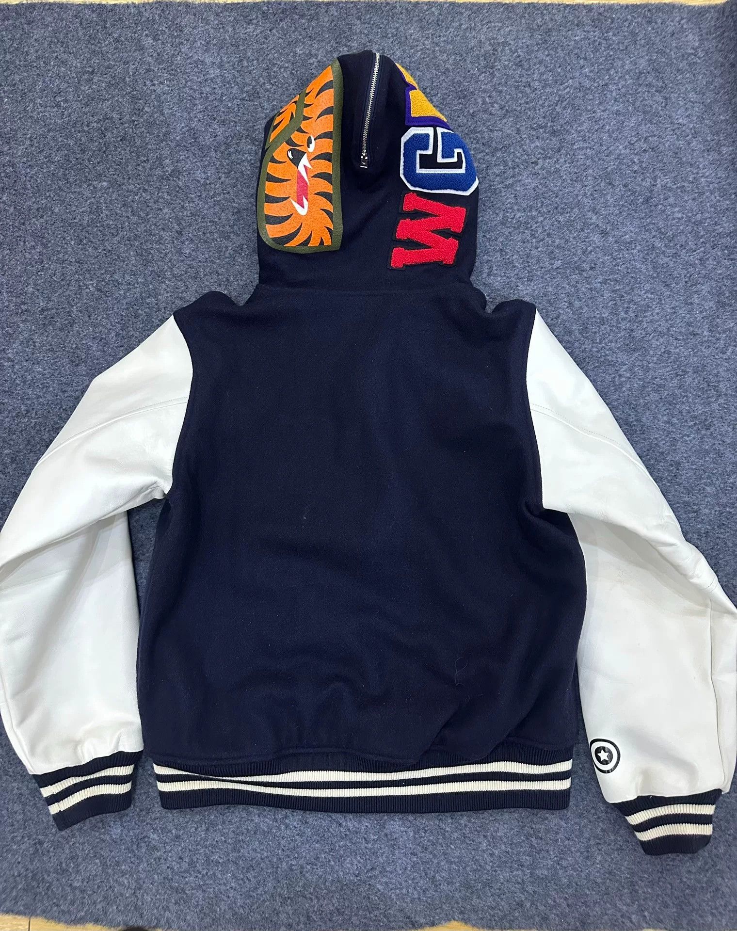 Bape Bape Multi Shark Sweatshirt Pullover Size US L / EU 52-54 / 3 - 2 Thumbnail
