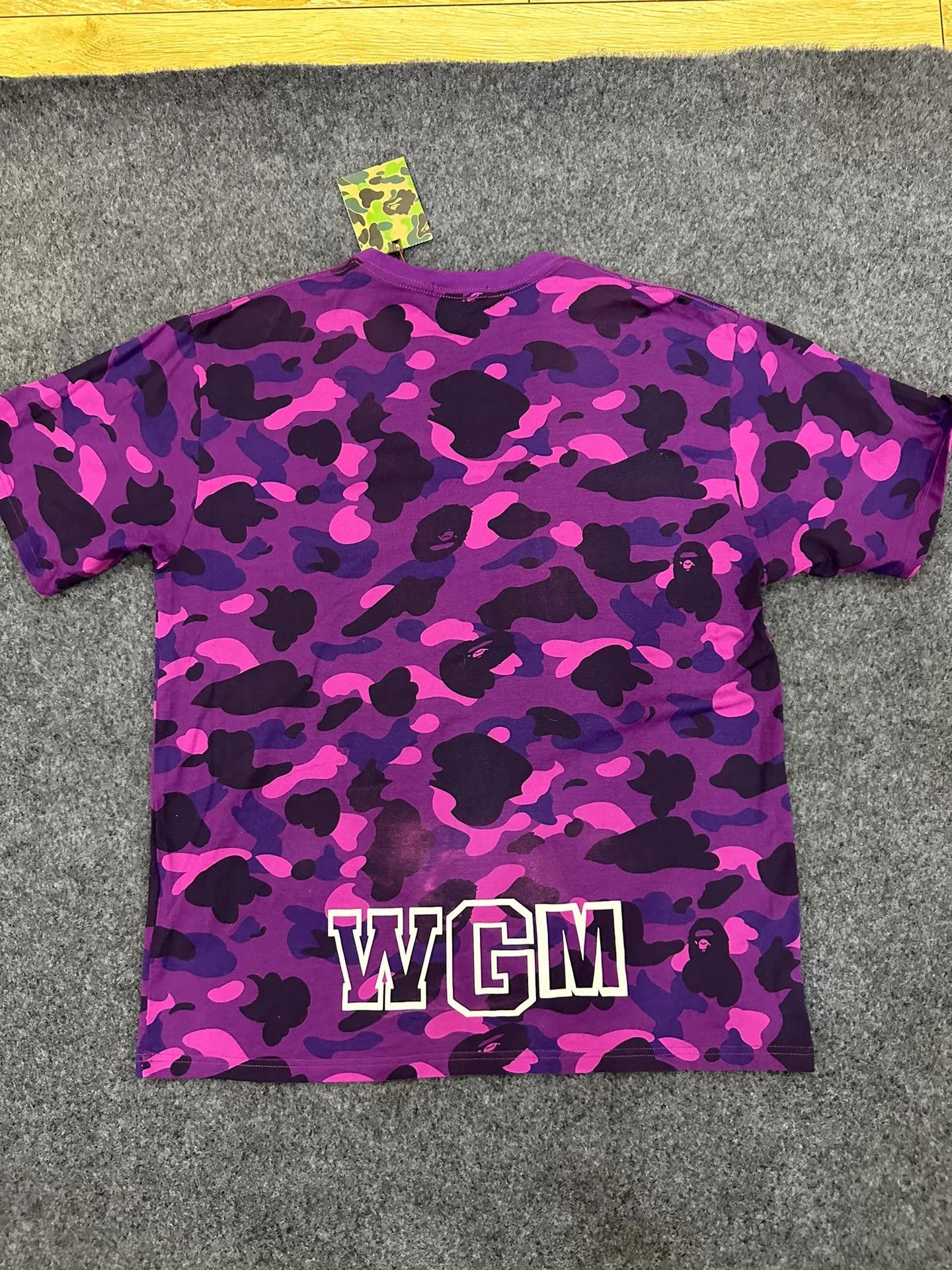 Bape Bape T Multi Shark T-Shirt Casual Size US XL / EU 56 / 4 - 2 Thumbnail