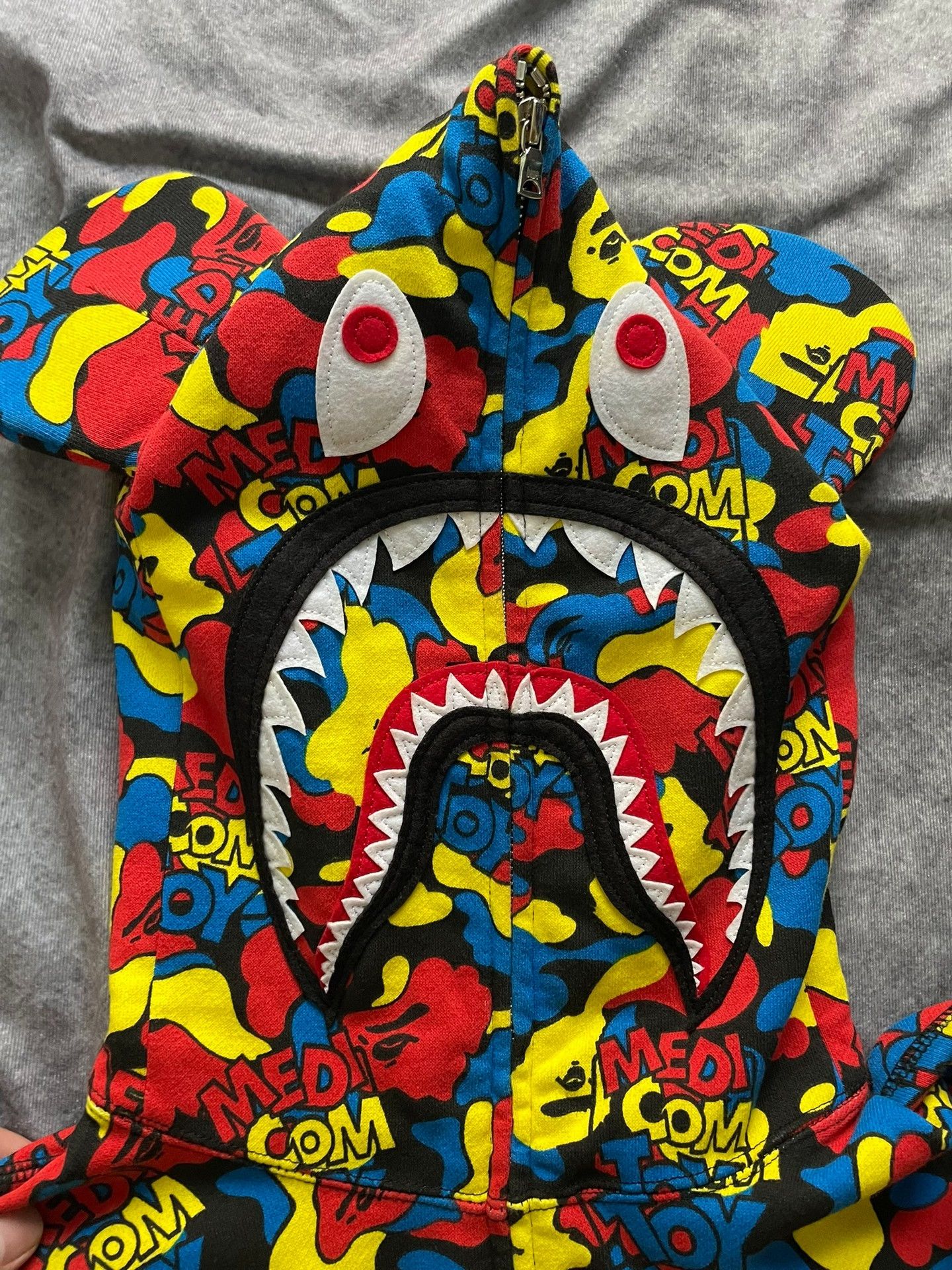 Bape Bape Multi Shark Sweatshirt Pullover Size US M / EU 48-50 / 2 - 7 Thumbnail