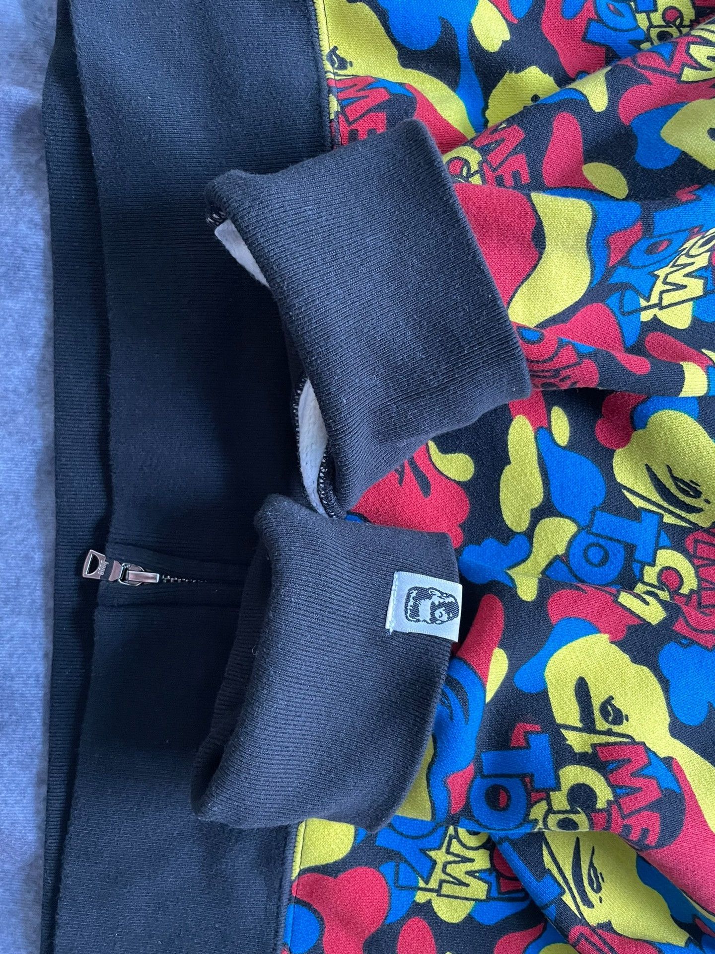 Bape Bape Multi Shark Sweatshirt Pullover Size US M / EU 48-50 / 2 - 3 Thumbnail