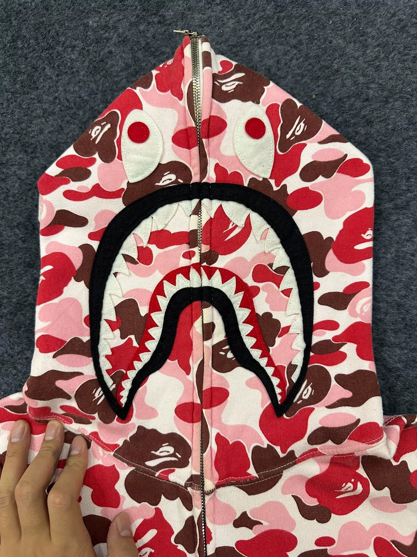 Bape Bape Multi Shark Sweatshirt Pullover Size US L / EU 52-54 / 3 - 3 Thumbnail