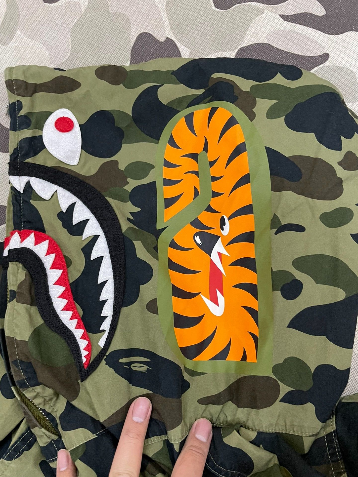 Bape Bape X Green Shark Sweatshirt Pullover Size US XXL / EU 58 / 5 - 4 Thumbnail