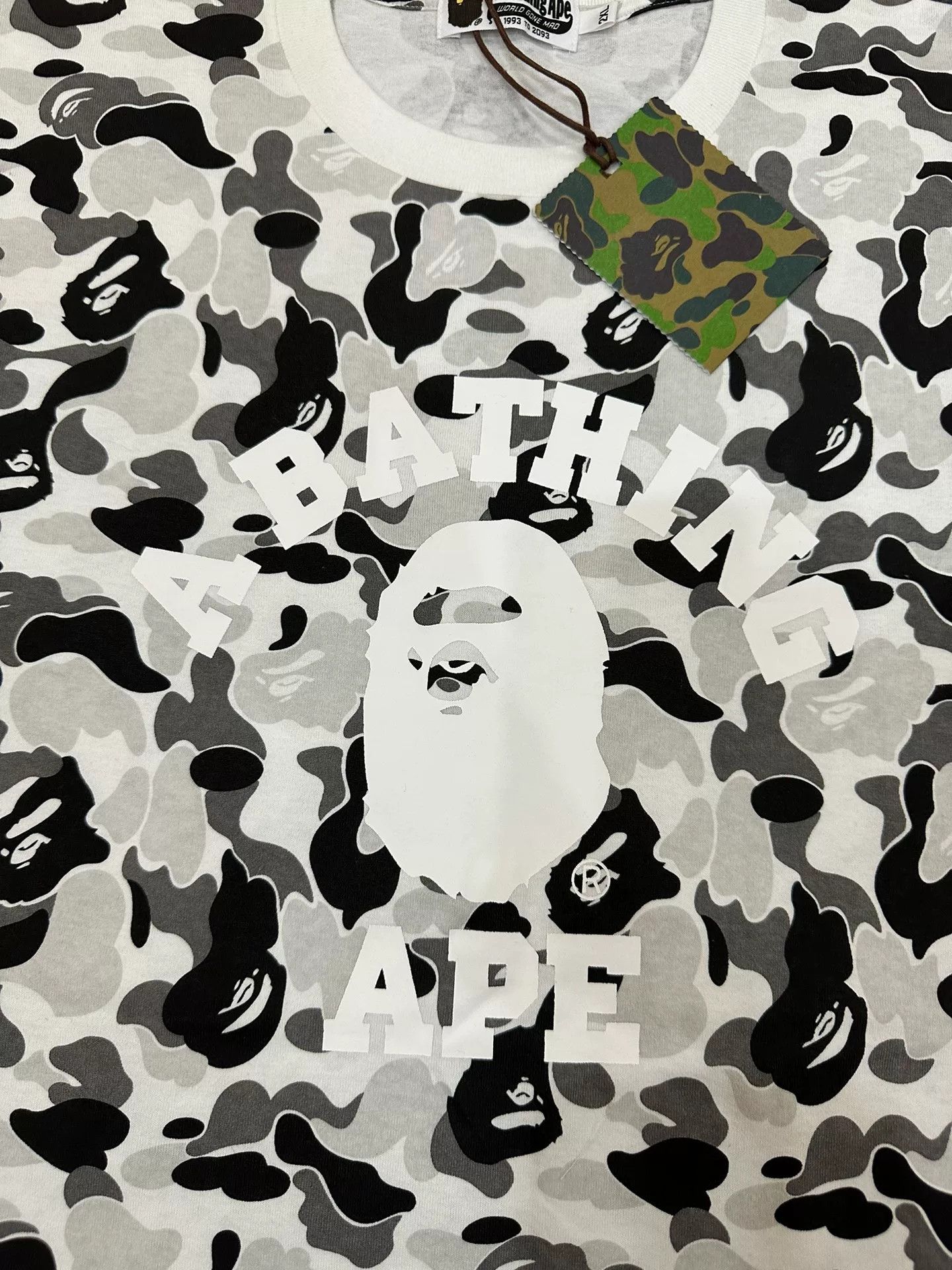 Bape Bape T Multi Glow T-Shirt Casual Size US XL / EU 56 / 4 - 3 Thumbnail
