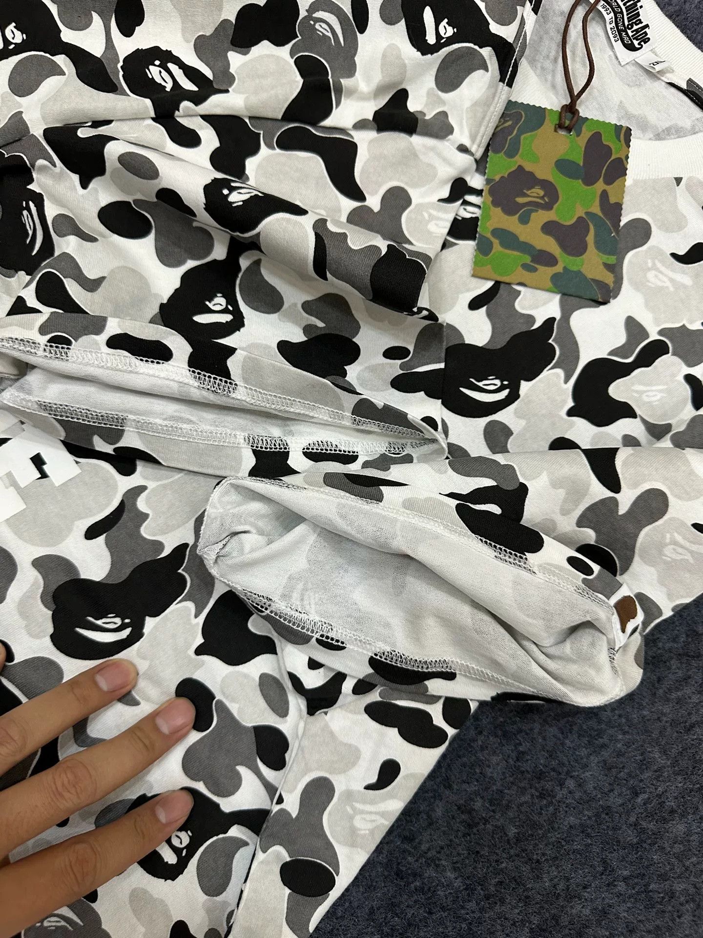 Bape Bape T Multi Glow T-Shirt Casual Size US XL / EU 56 / 4 - 5 Thumbnail