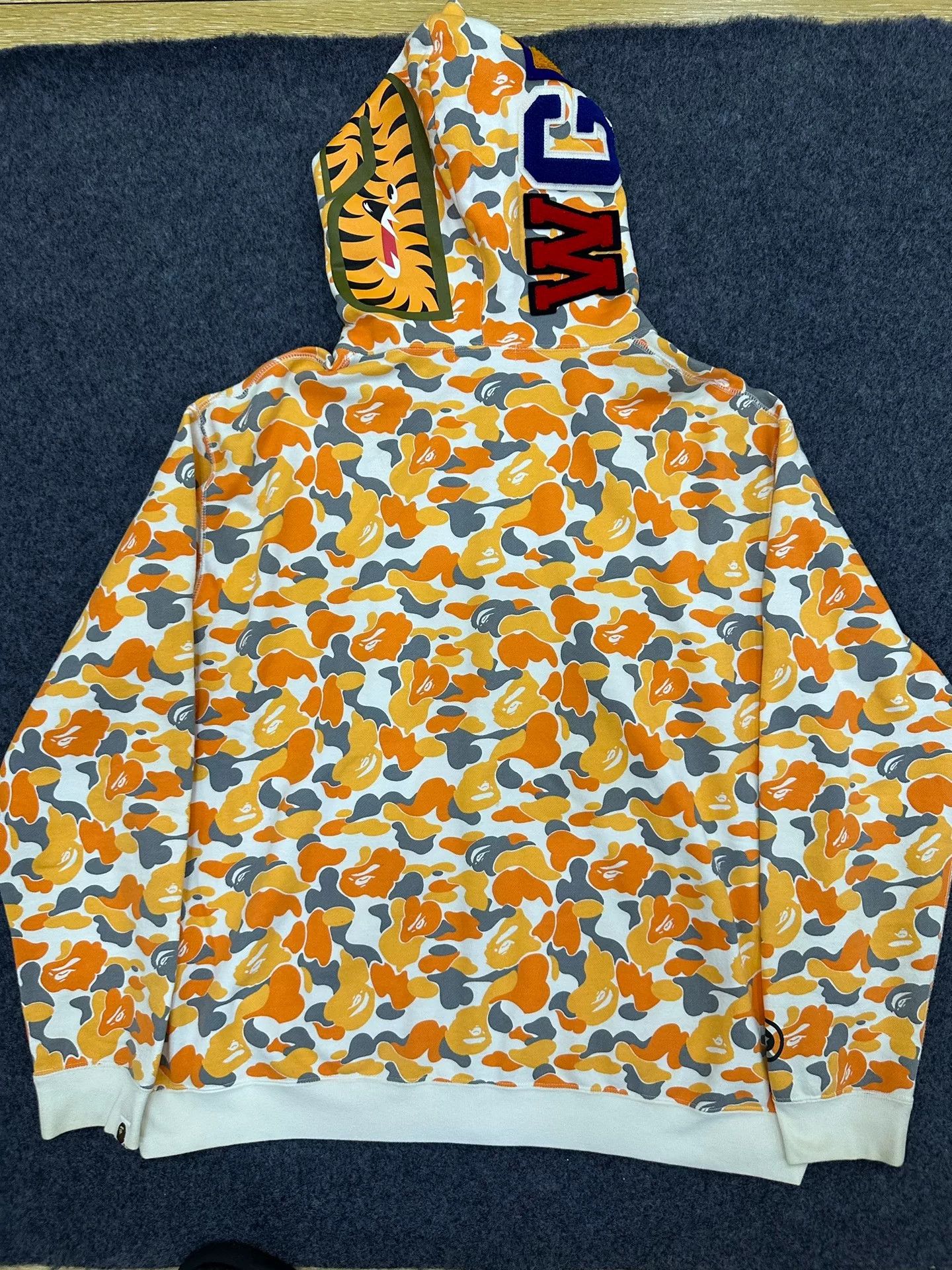Bape Bape Multi Shark Sweatshirt Pullover Size US XL / EU 56 / 4 - 2 Thumbnail