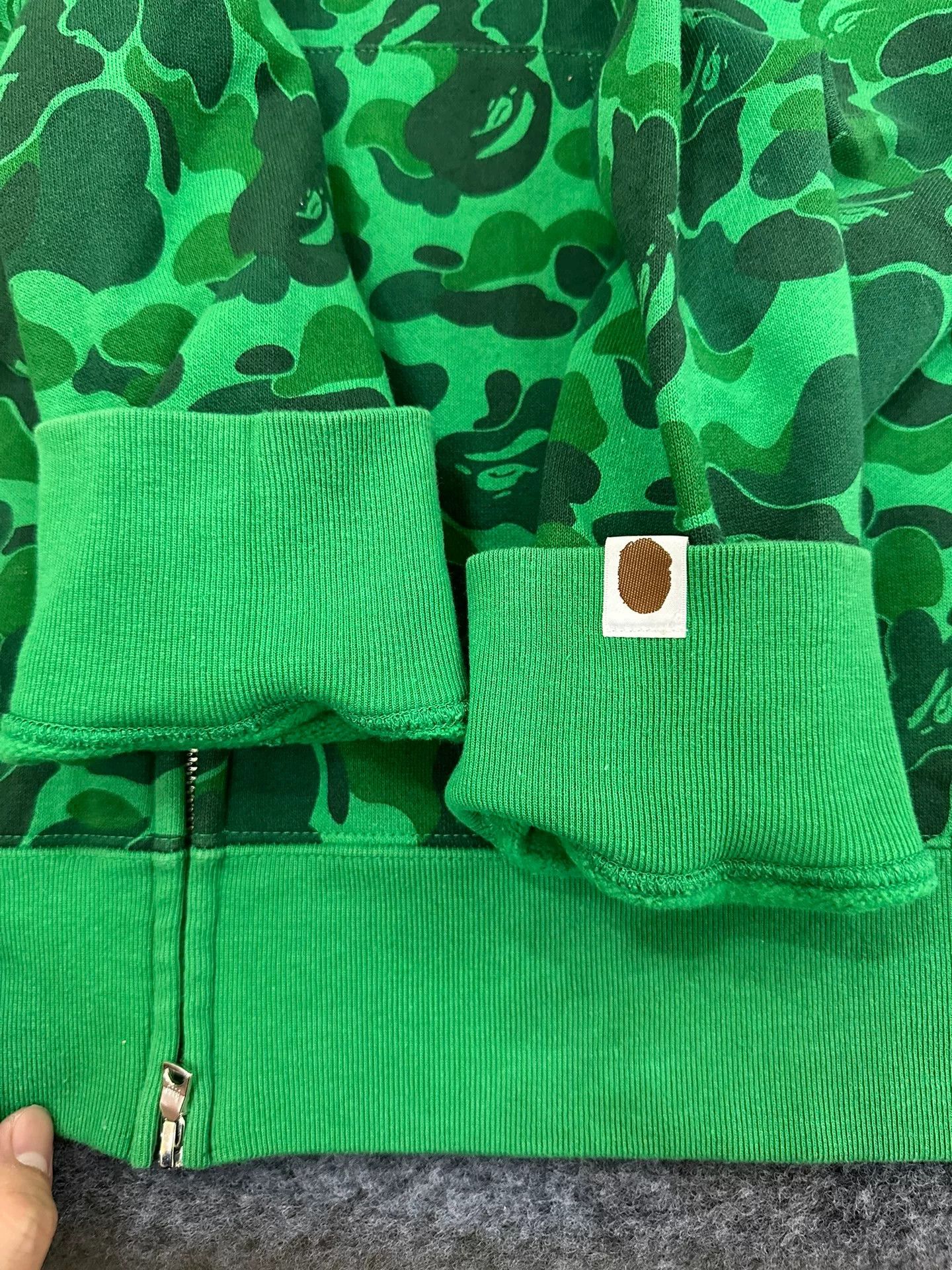 Bape Bape Multi Shark Sweatshirt Pullover Size US L / EU 52-54 / 3 - 5 Thumbnail