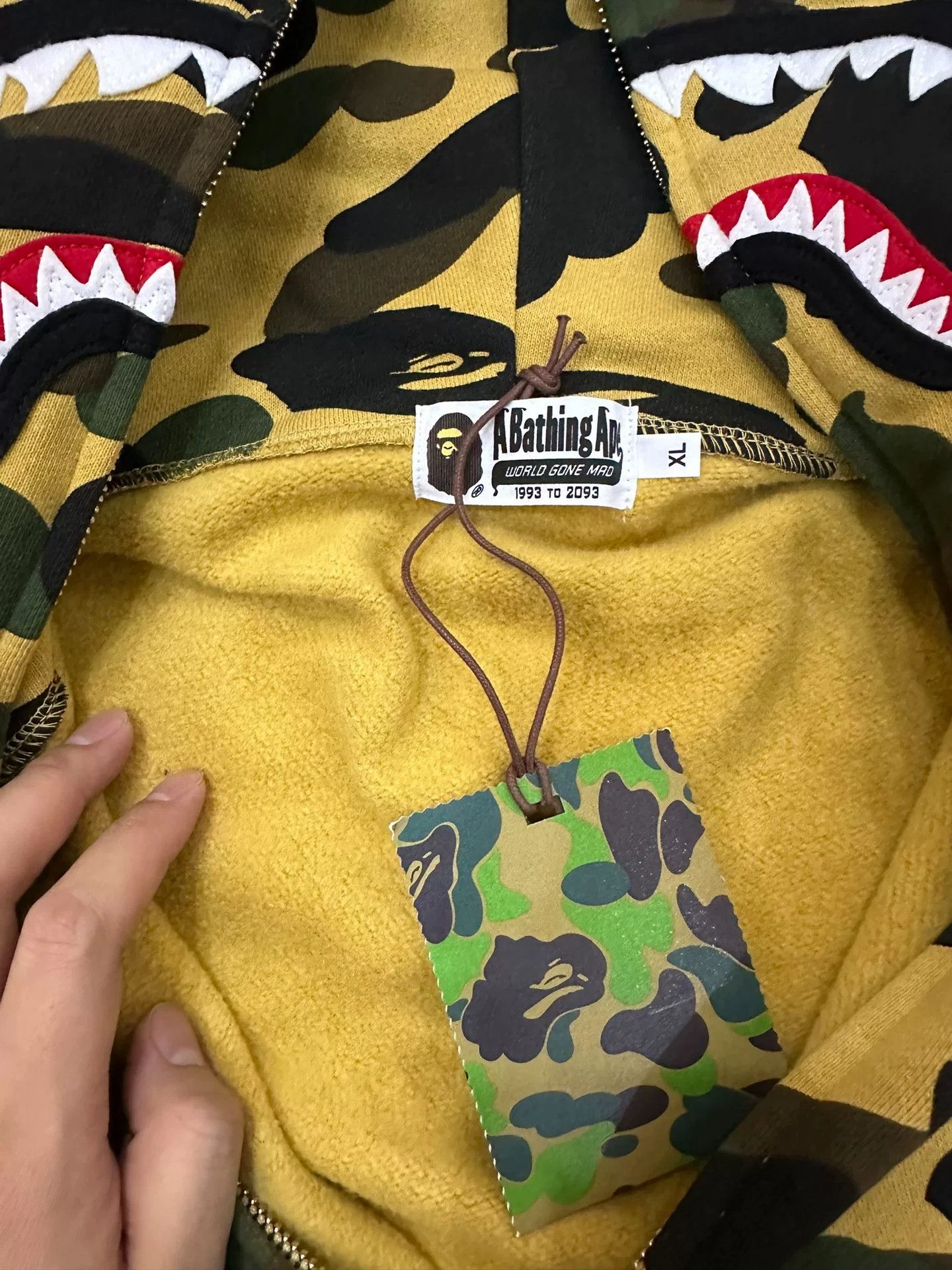 Bape Bape Multi Shark Sweatshirt Pullover Size US XL / EU 56 / 4 - 4 Thumbnail