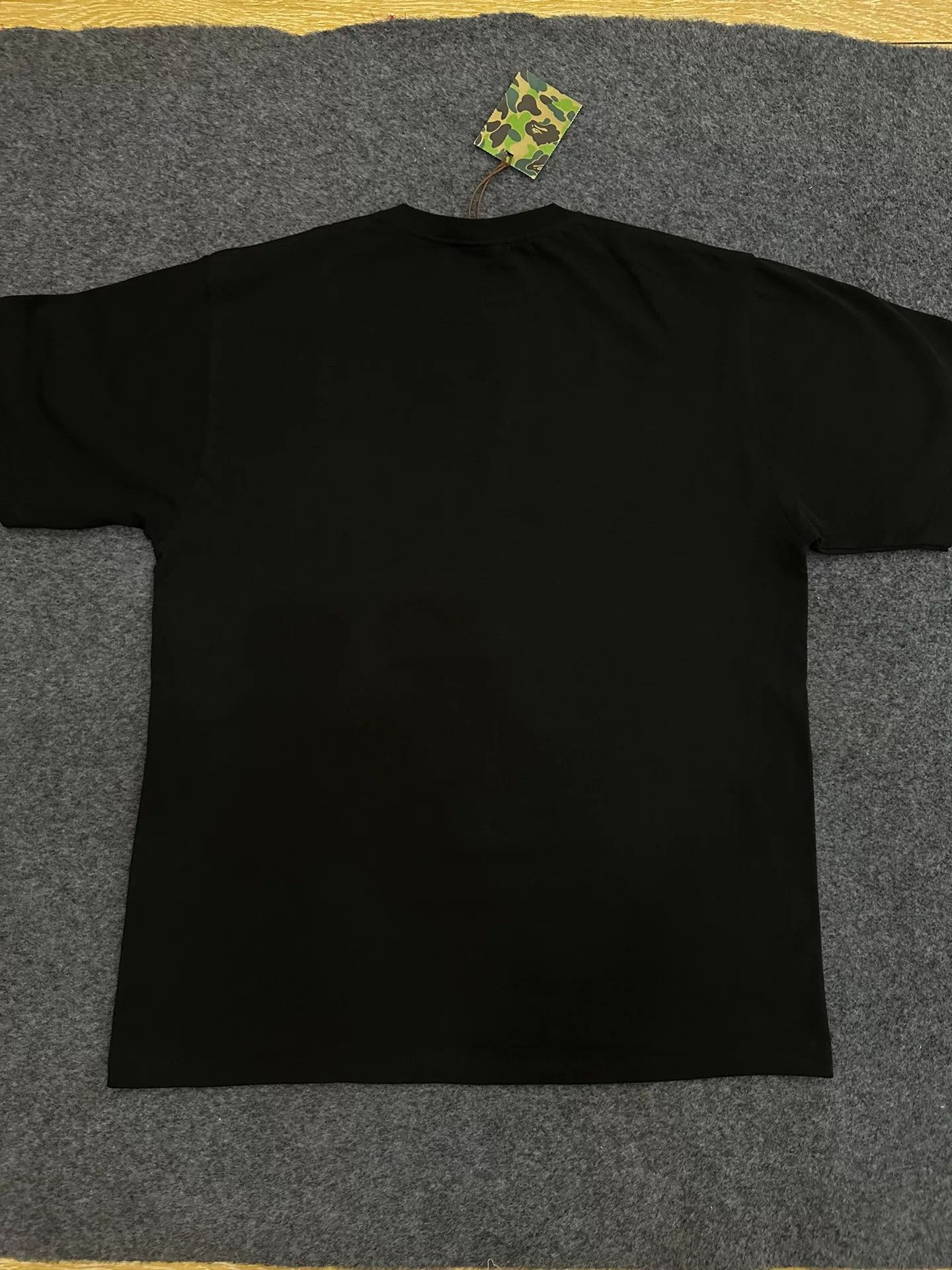 Bape Bape T Multi Shark T-Shirt Casual Size US XXL / EU 58 / 5 - 2 Thumbnail