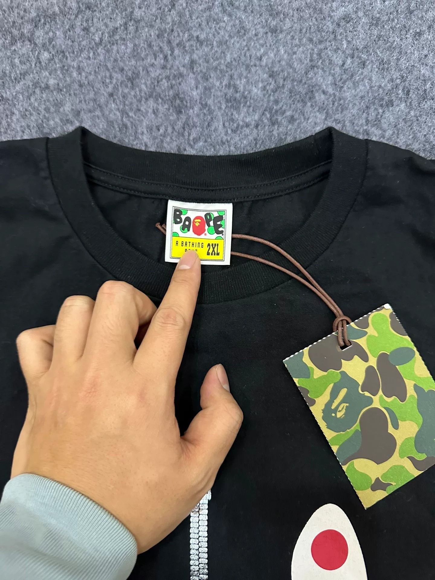 Bape Bape T Multi Shark T-Shirt Casual Size US XXL / EU 58 / 5 - 4 Thumbnail