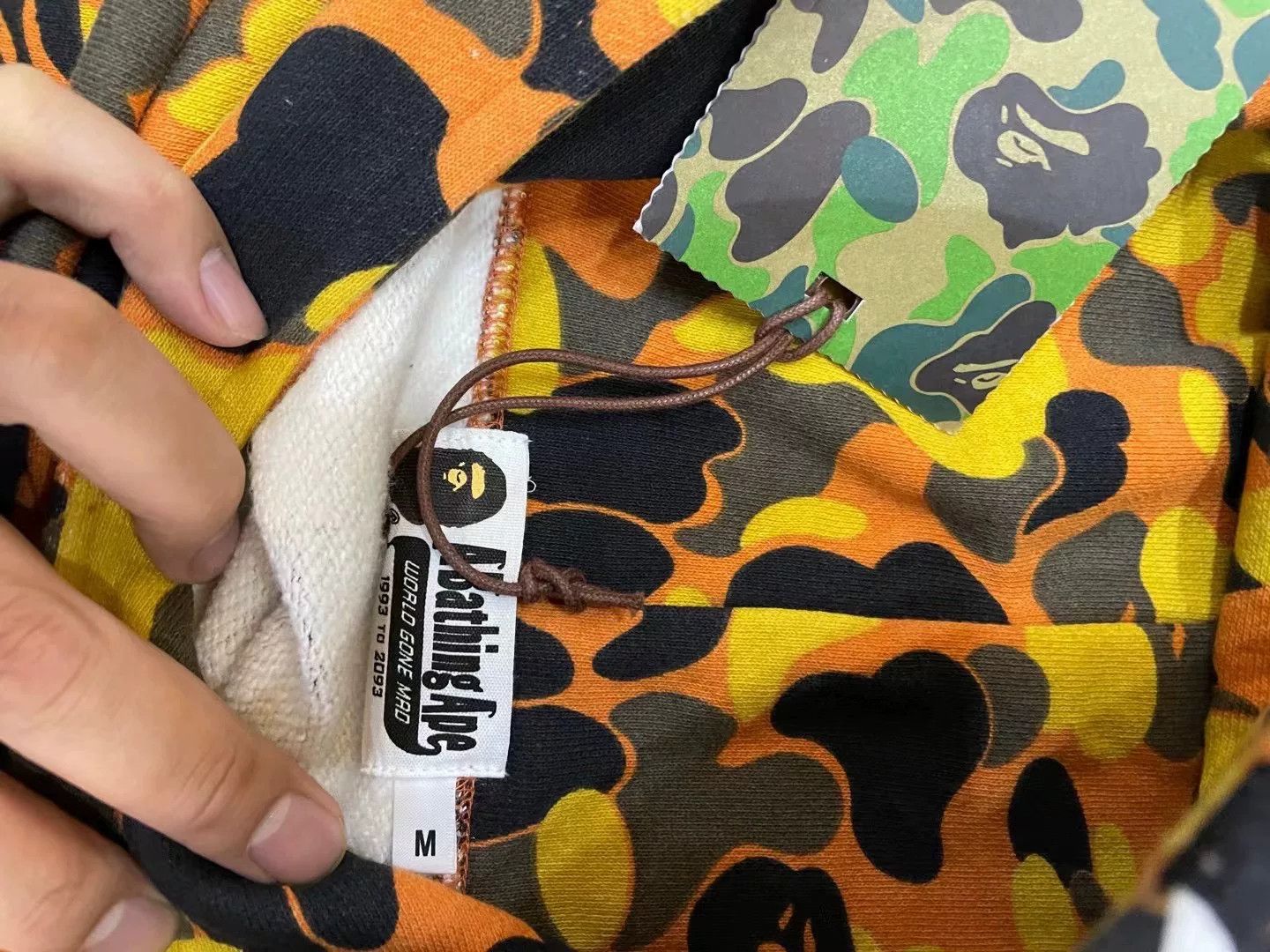 Bape Bape Xo Multi Shark Sweatshirt Size US M / EU 48-50 / 2 - 4 Thumbnail