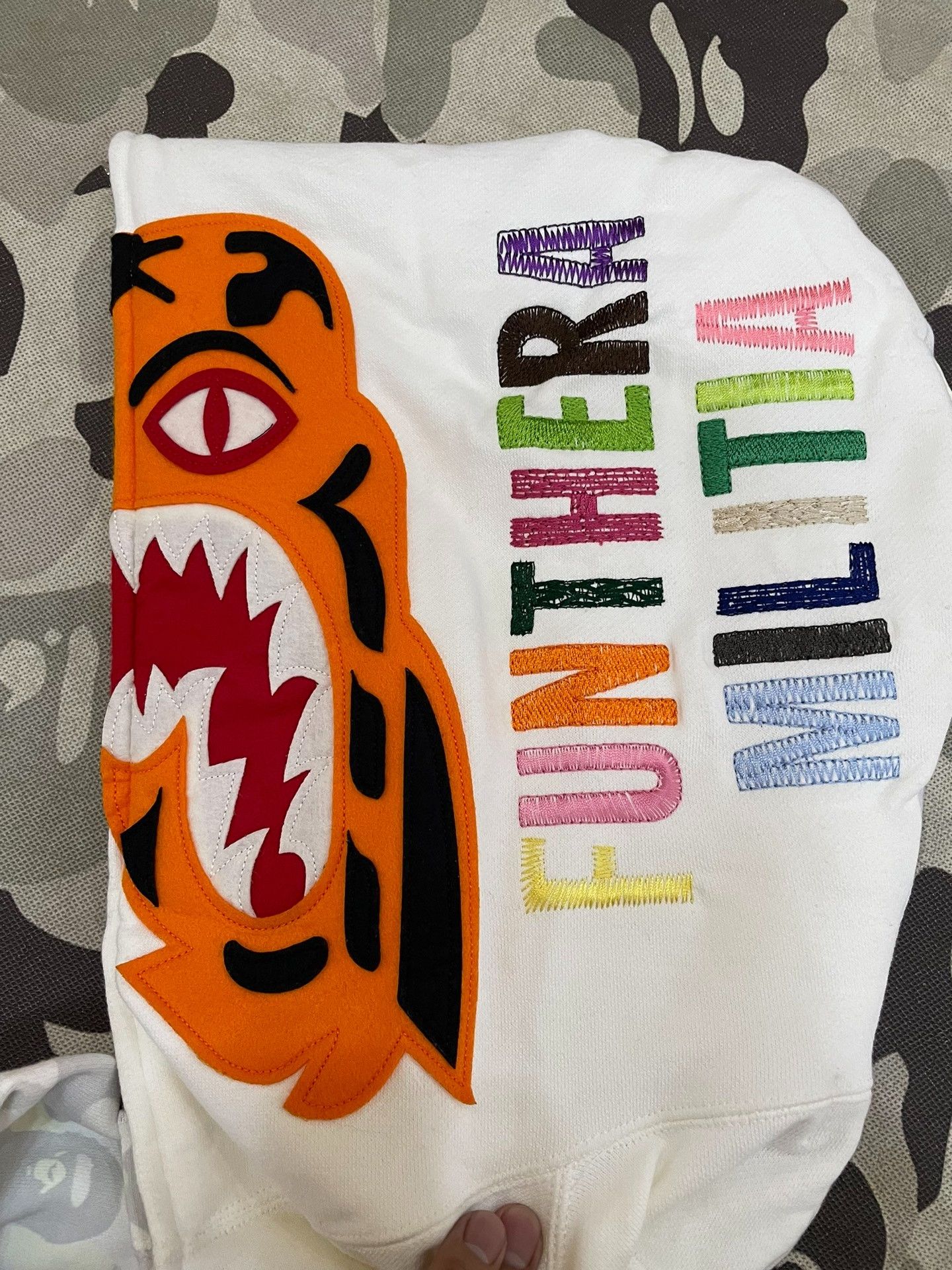 Bape Bape Multi Shark Sweatshirt Pullover Size US M / EU 48-50 / 2 - 4 Thumbnail