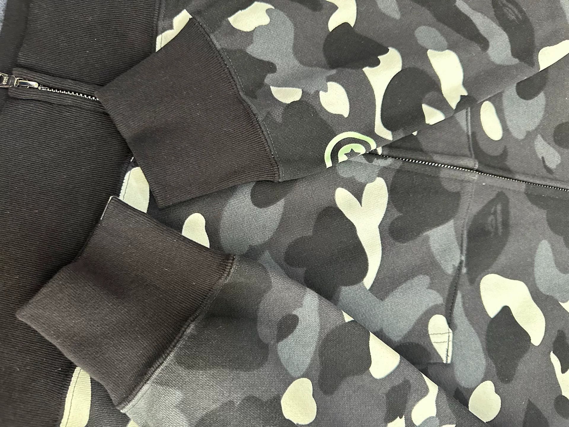 Bape Bape Multi Shark Sweatshirt Pullover Size US XL / EU 56 / 4 - 5 Thumbnail