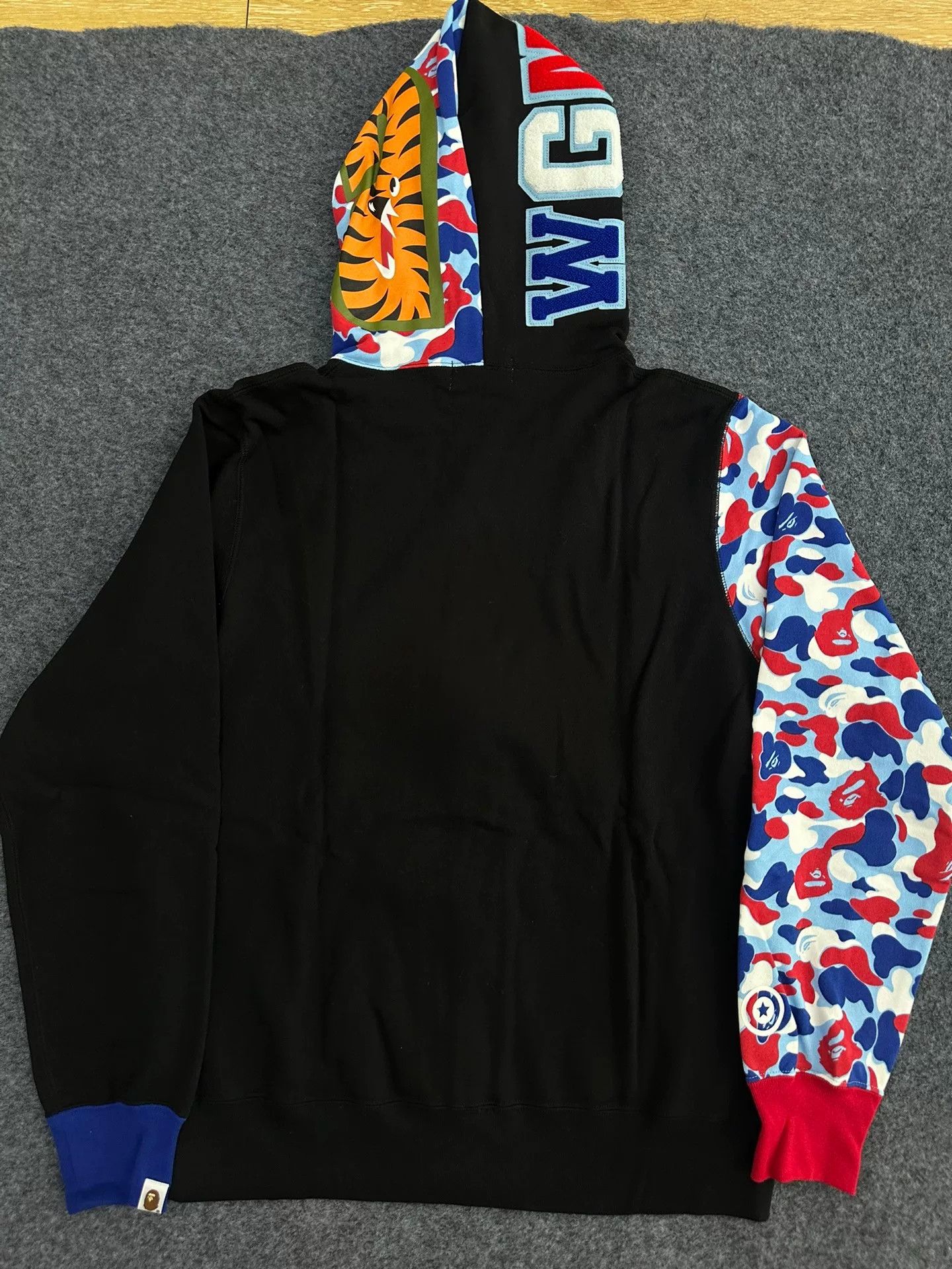 Bape Bape Multi Shark Sweatshirt Pullover Size US XL / EU 56 / 4 - 2 Thumbnail