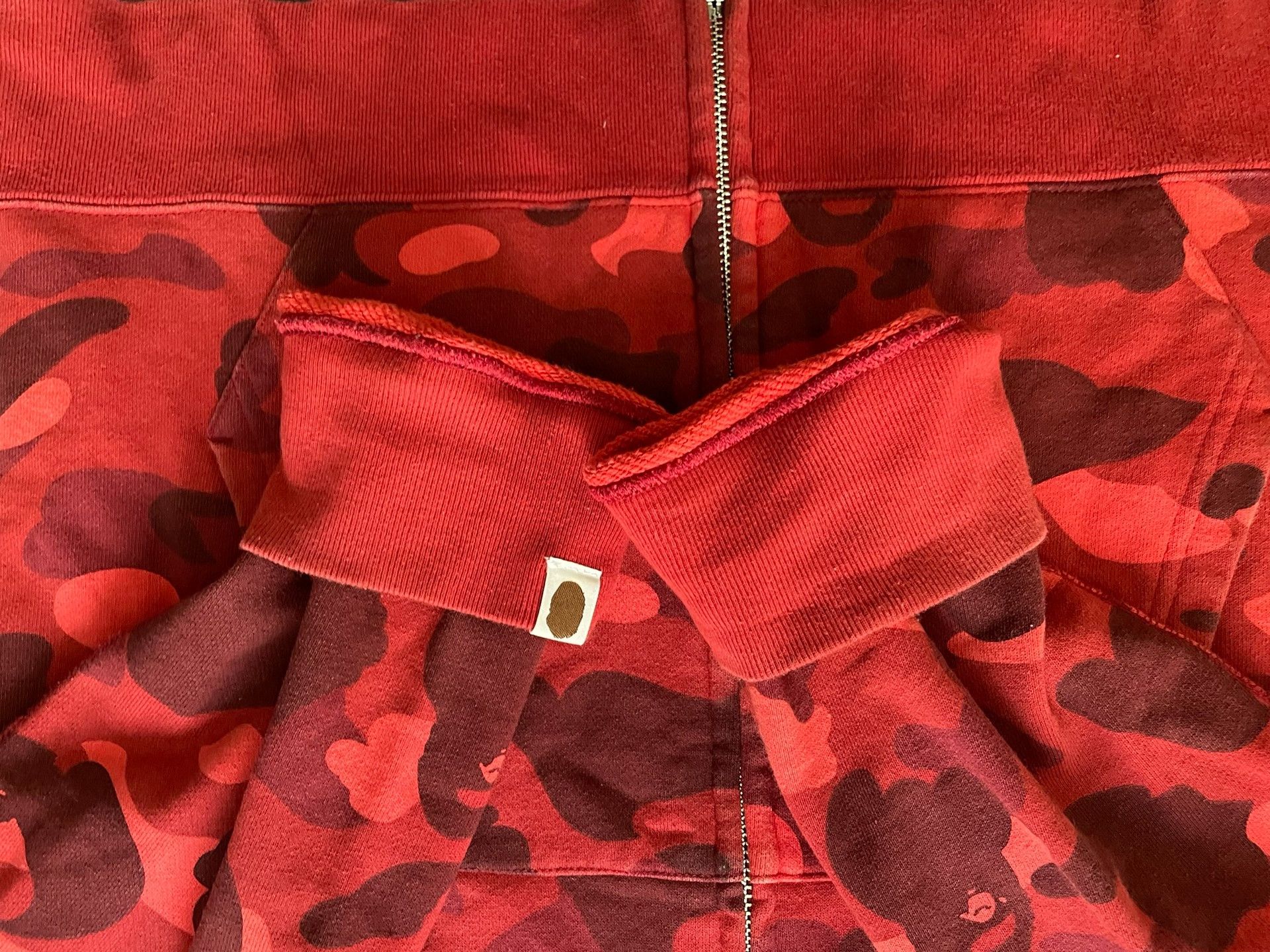 Bape Bape Multi Shark Sweatshirt Pullover Size US M / EU 48-50 / 2 - 3 Thumbnail
