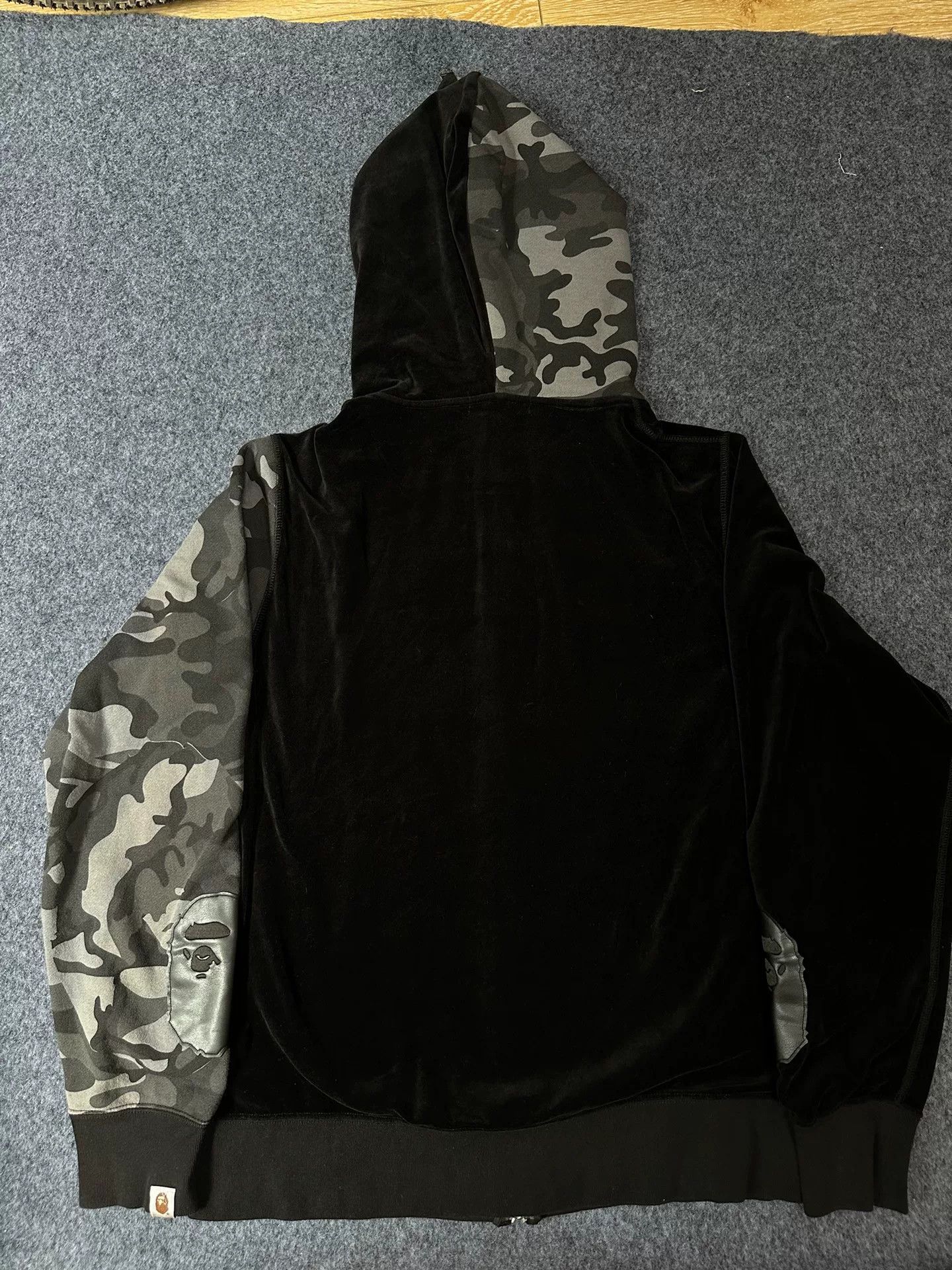 Bape × Mastermind Japan Bape J Multi Shark Sweatshirt Pullover Size US XL / EU 56 / 4 - 2 Thumbnail