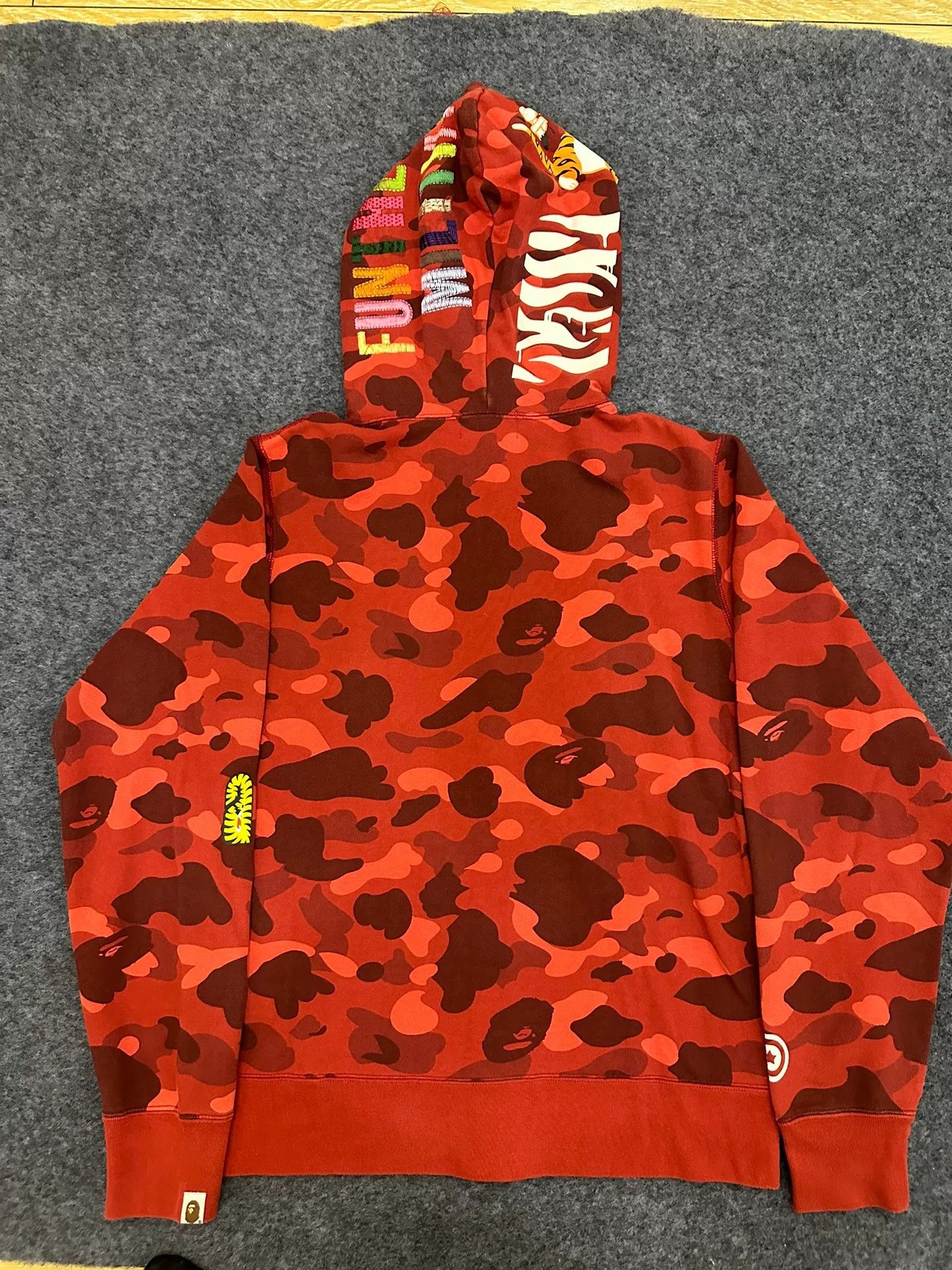 Bape Bape Multi Glow Sweatshirt Pullover Size US L / EU 52-54 / 3 - 2 Thumbnail