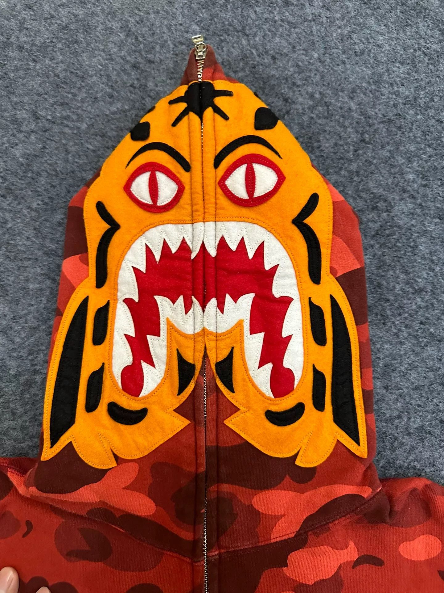 Bape Bape Multi Glow Sweatshirt Pullover Size US L / EU 52-54 / 3 - 3 Thumbnail