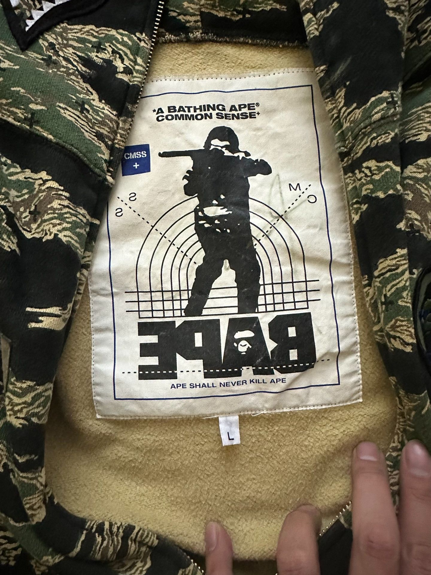 Bape Bape C Multi Shark Sweatshirt Pullover Size US L / EU 52-54 / 3 - 5 Thumbnail